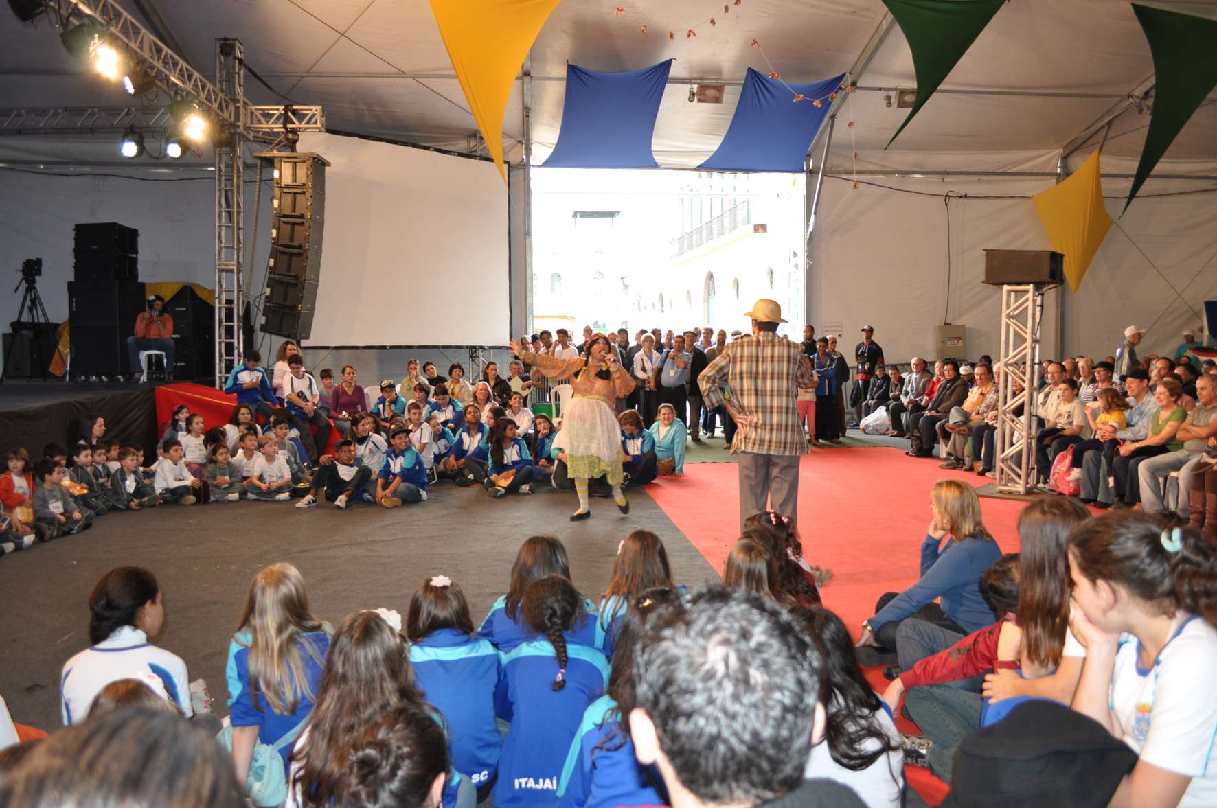 Deputado Volnei Morastoni recebeu visita de crianças da Escola Básica Francisco Celso Mafra