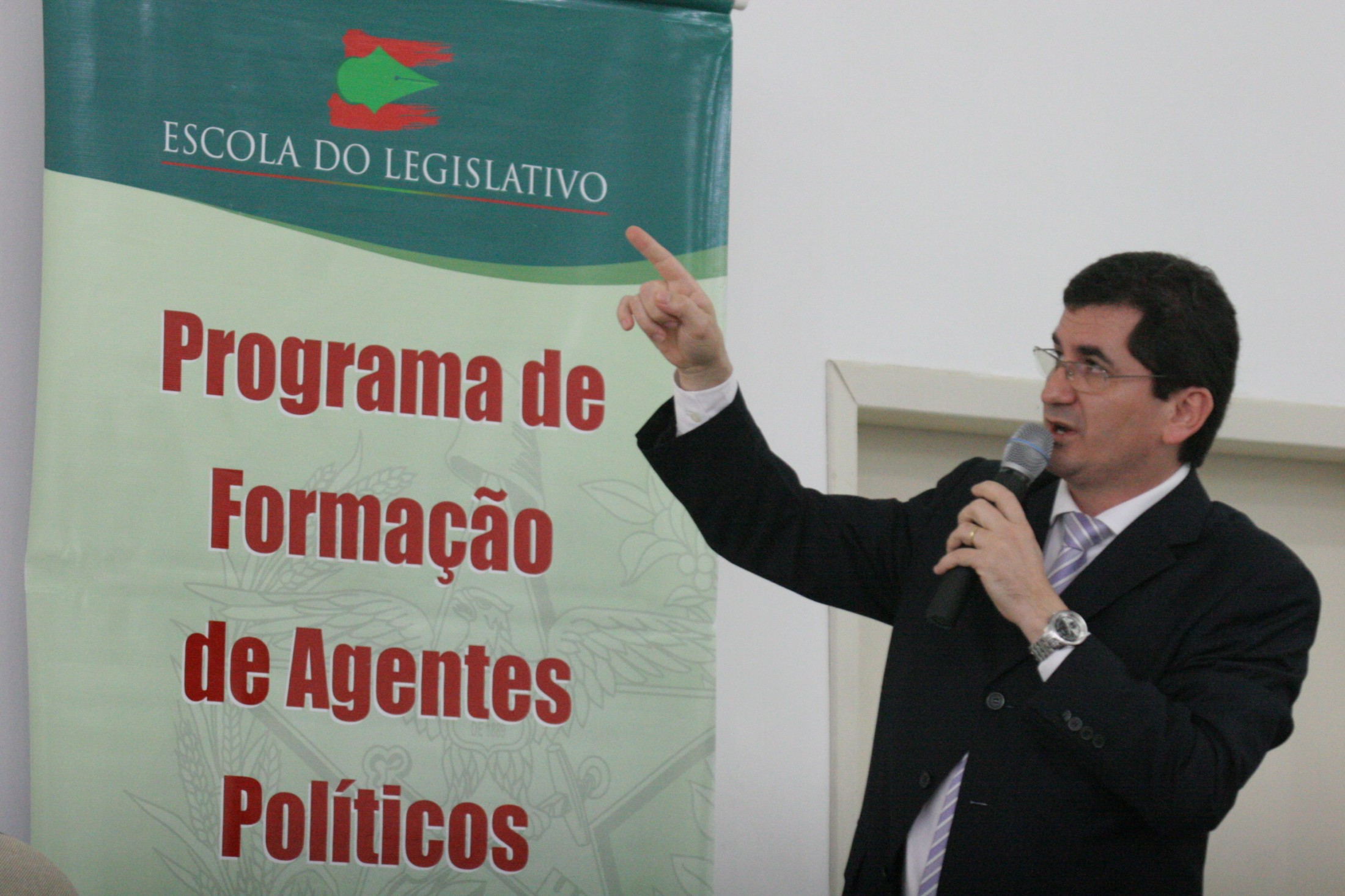 Programa de Capacitação do Legislativo Municipal em Luiz Alves - SC - Hugo Frederico Vieira Neves