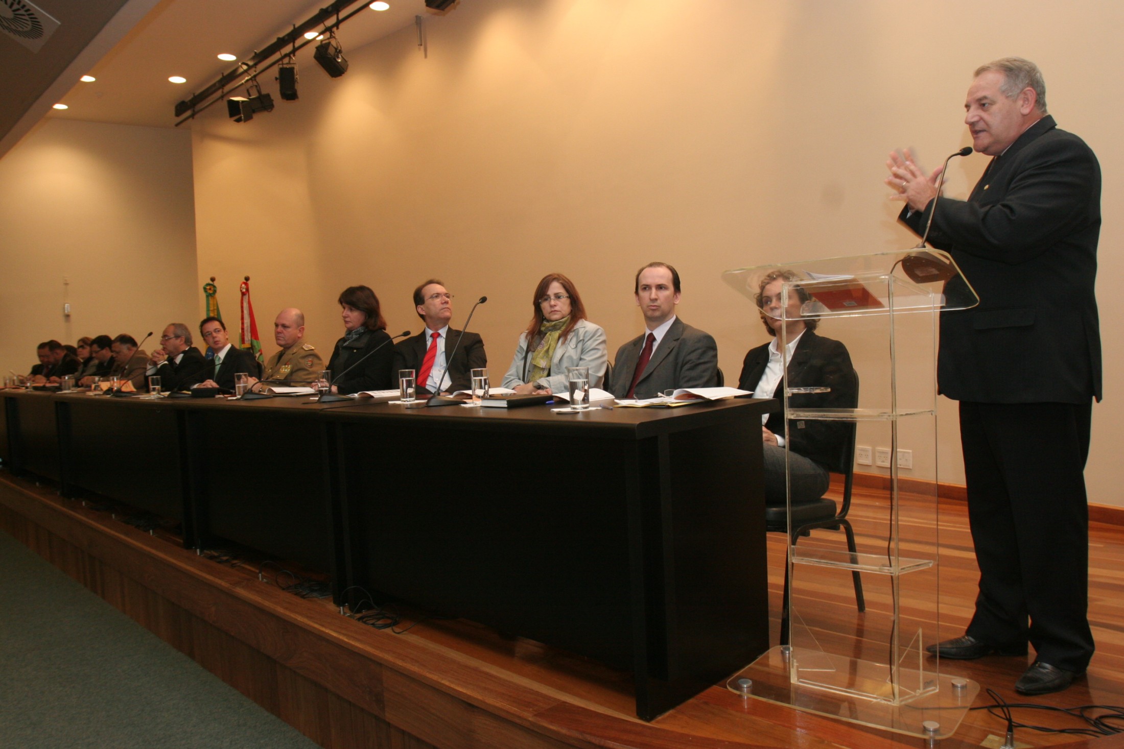 Audiência Pública a fim de discutir sobre o tema: 