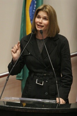 Angela Albino anuncia instalação da CPI da Pedofilia