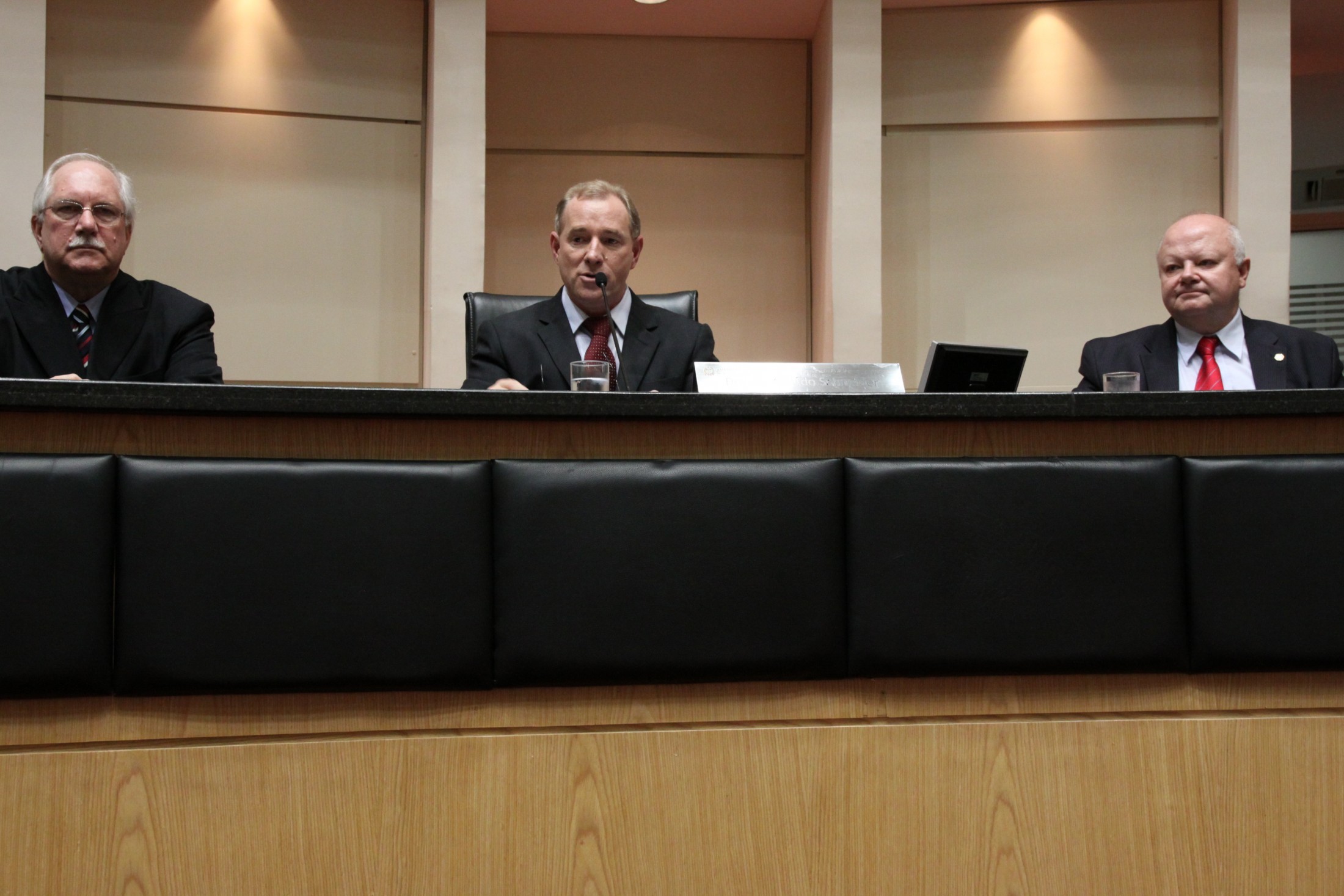 Sessão Especial em homenagem ao Tribunal Administrativo Tributário - TAT pela passagem dos seus 50 anos