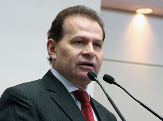 Gilmar Knaesel lamenta críticas ao Parlamento