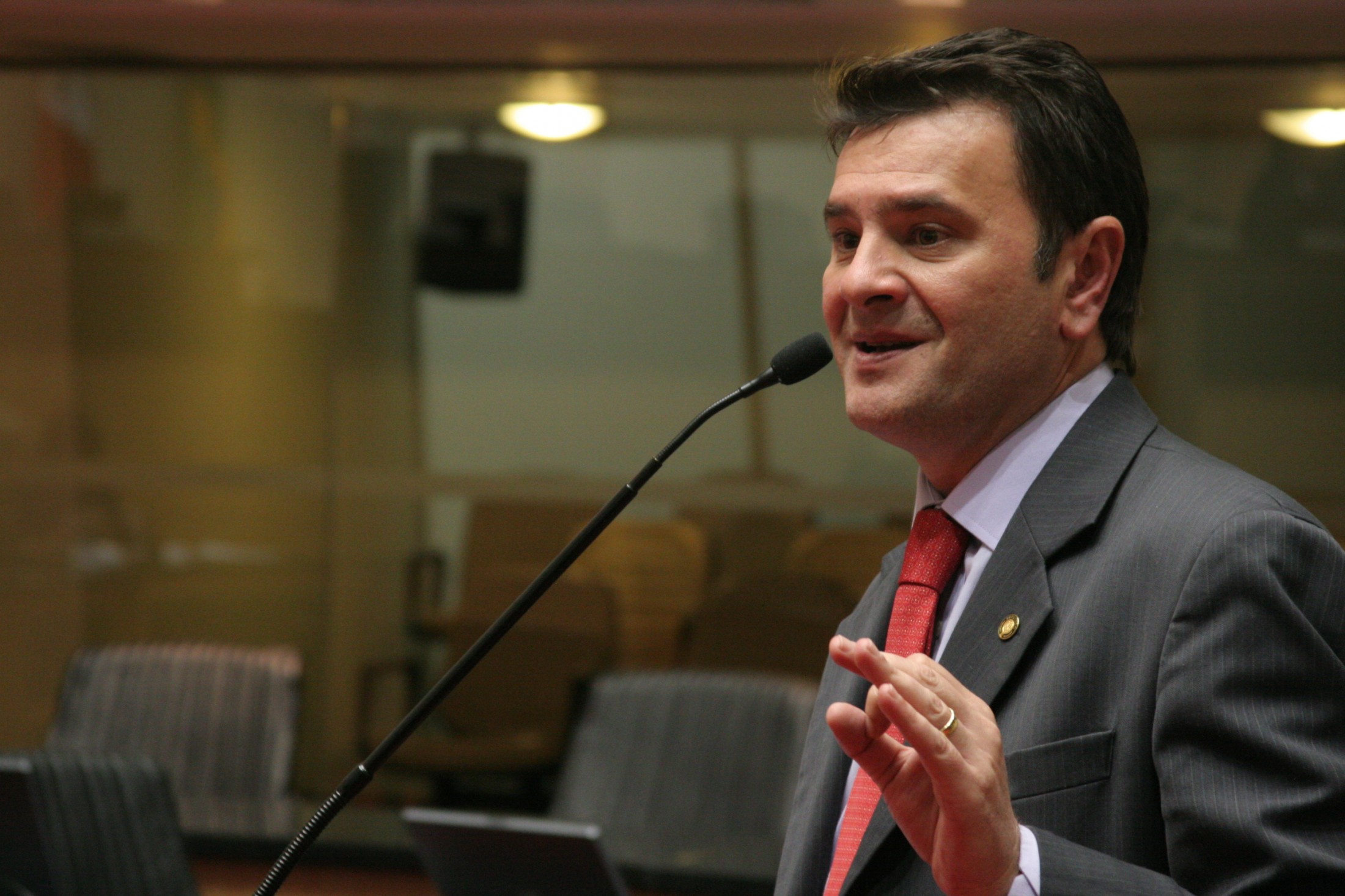 Deputado Elizeu Mattos (PMDB)