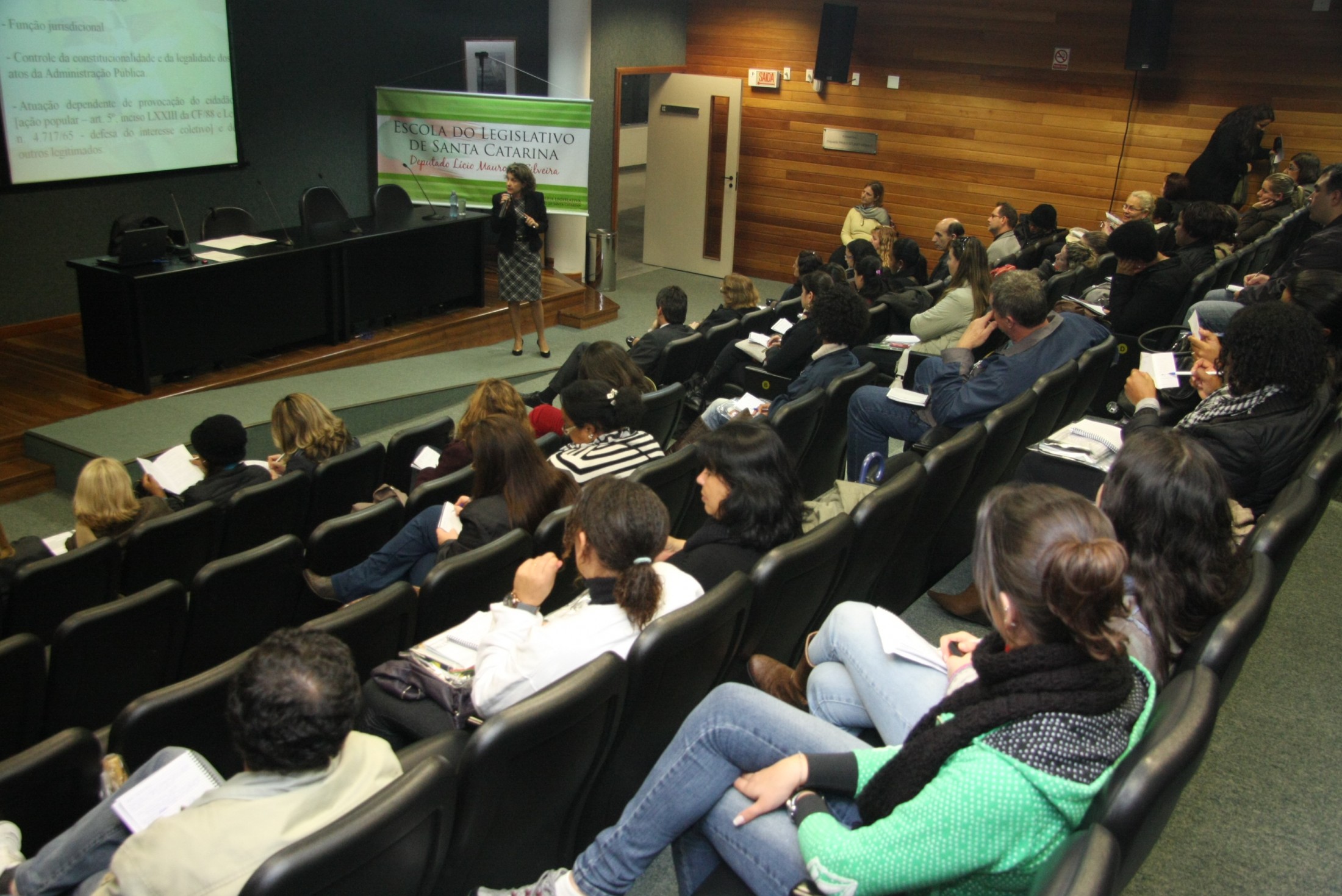 Curso de Formação Política para Profissionais da Educação
