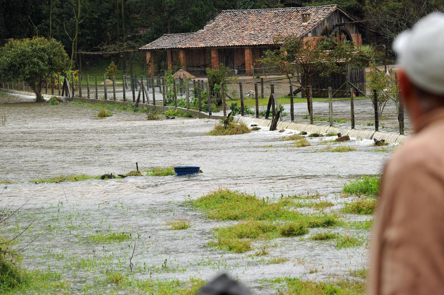 Defesa Civil mantém alerta em função das chuvas em Santa Catarina