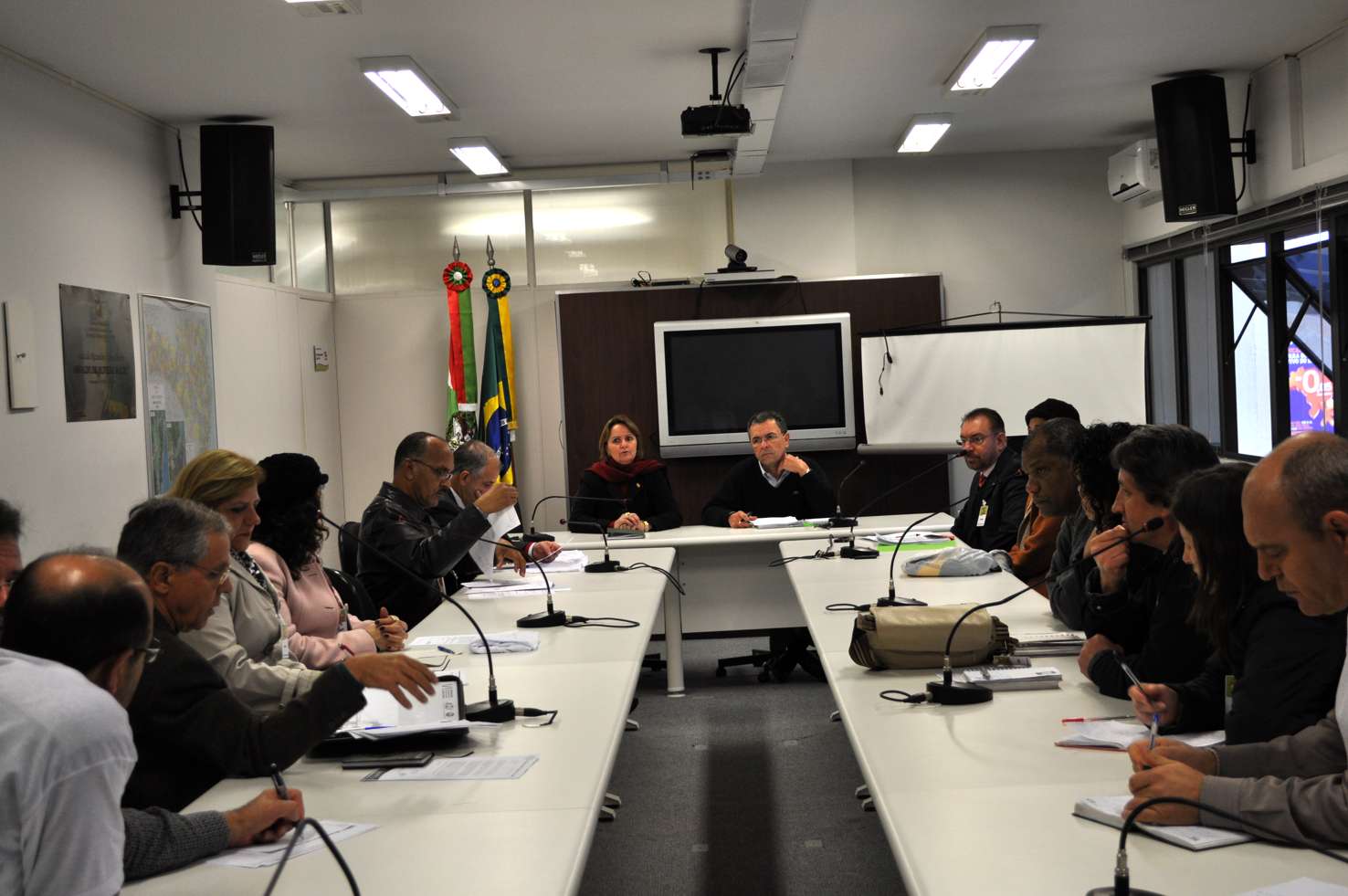 Deputado Volnei Morastoni lidera reunião com o Secretário de Saúde para discutir o Hospital Florianópolis