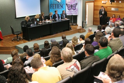 Homenagem aos quinze anos da criação e trabalho da Secretaria de Mulheres da FETIESC e lançamento da revista Desperta Mulher