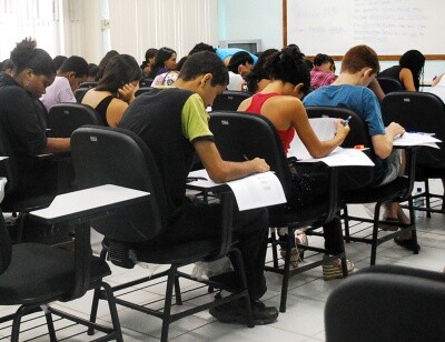 SC cai quatro posições no ranking do ENEM