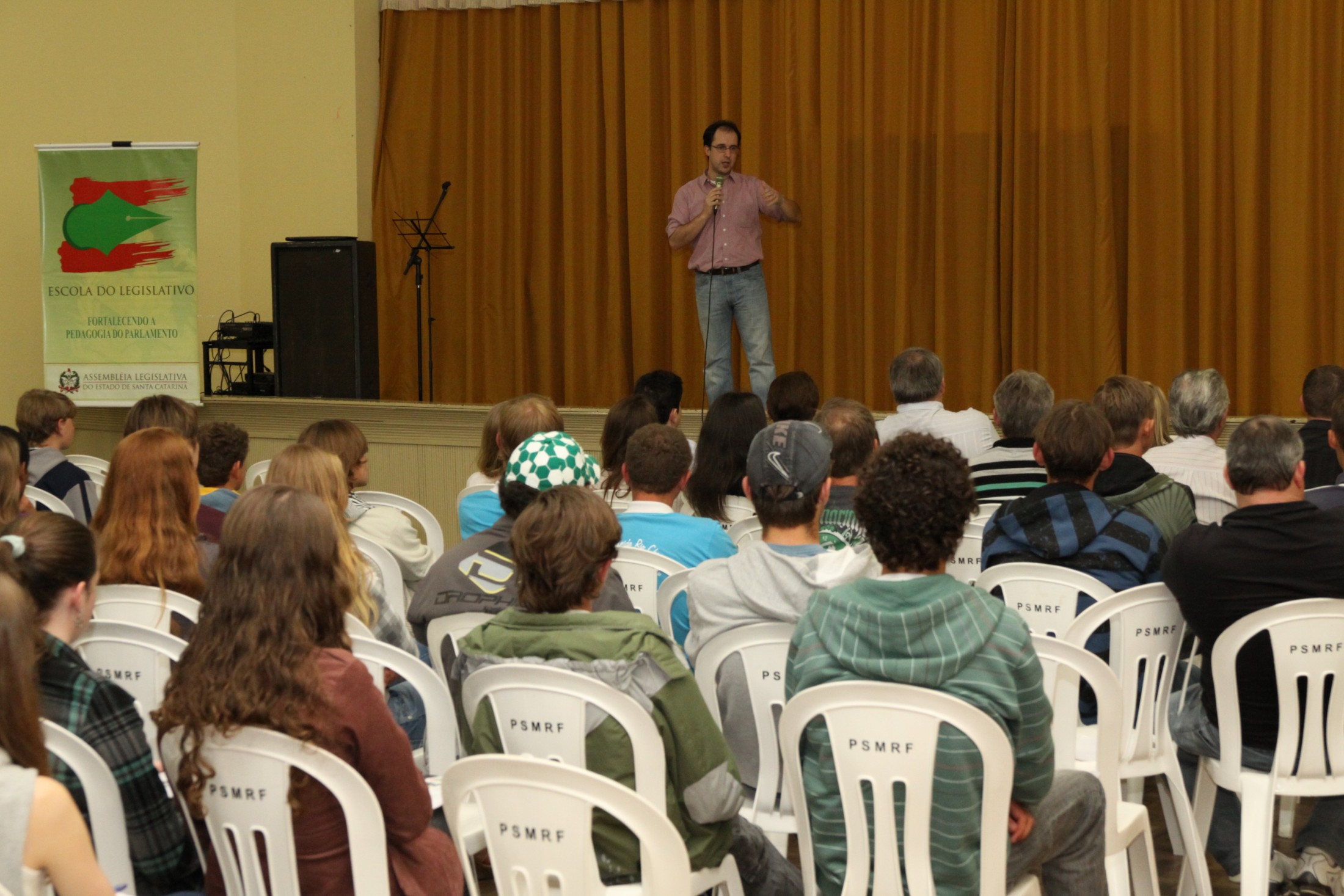 Palestra - Participação do Jovem na Sociedade e Políticas Públicas para Juventude - Rio Fortuna