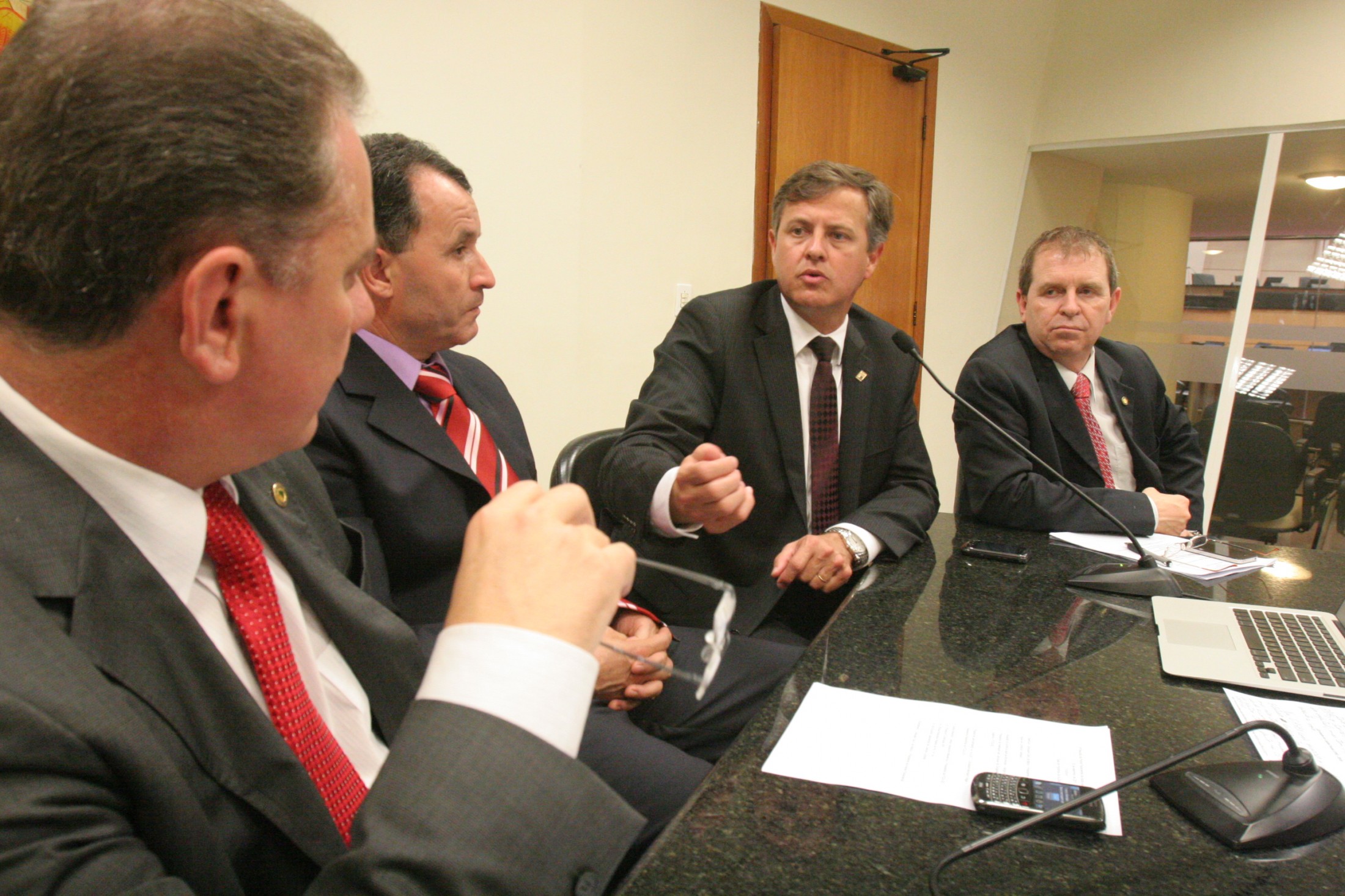 Reunião da Frente Parlamentar com o Pres FCDL SC Sergio Medeiros