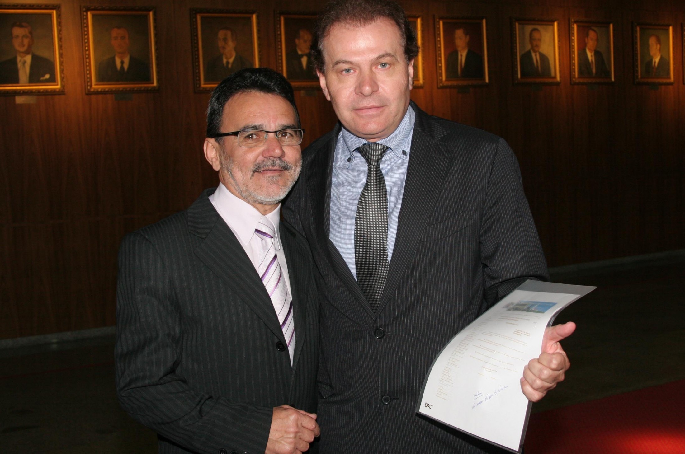 Gilmar Knaesel recebe título de Cidadão Honorário