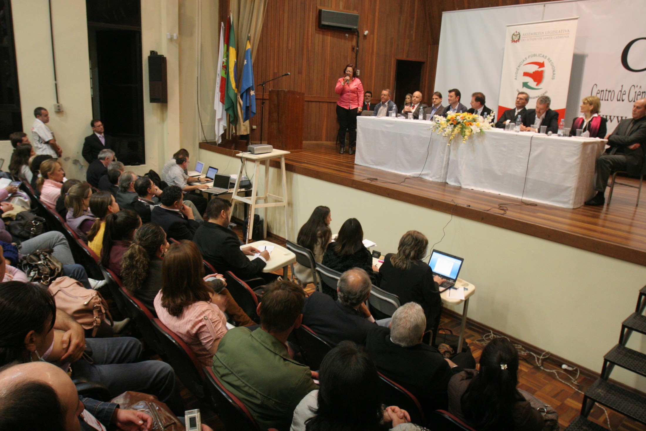 Audiência Pública Regional sobre o Plano Plurianual 2012-2015 e a Lei Orçamentária Anual (LOA) 2012 - Lages / SC