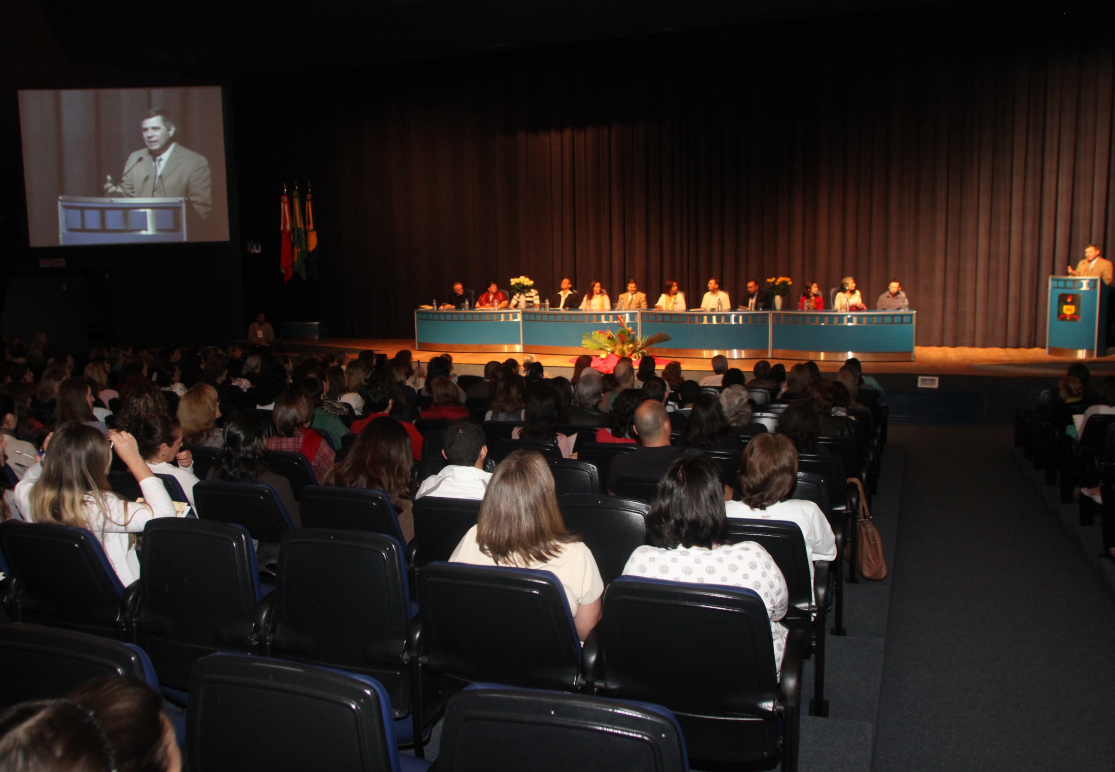 Congresso debate contribuição à saúde das terapias complementares e espiritualidade