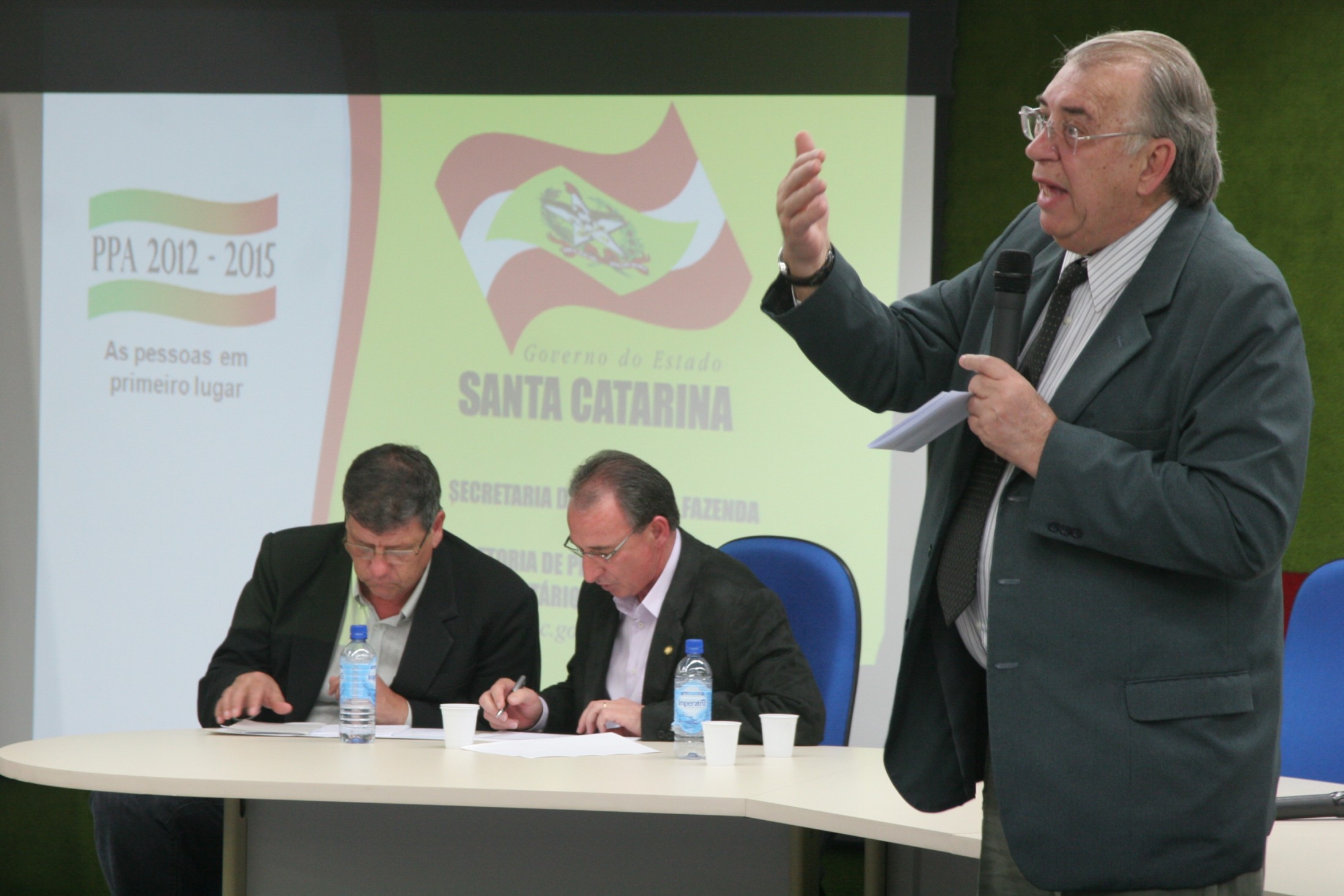 Audiência Pública Regional - Plano Plurianual 2012-2015 e a Lei Orçamentária Anual (LOA) 2012 - Criciúma / SC