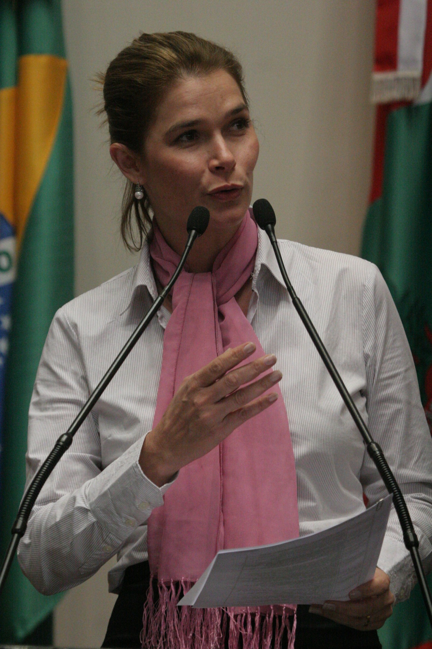 Deputada Angela Albino (PCdoB)