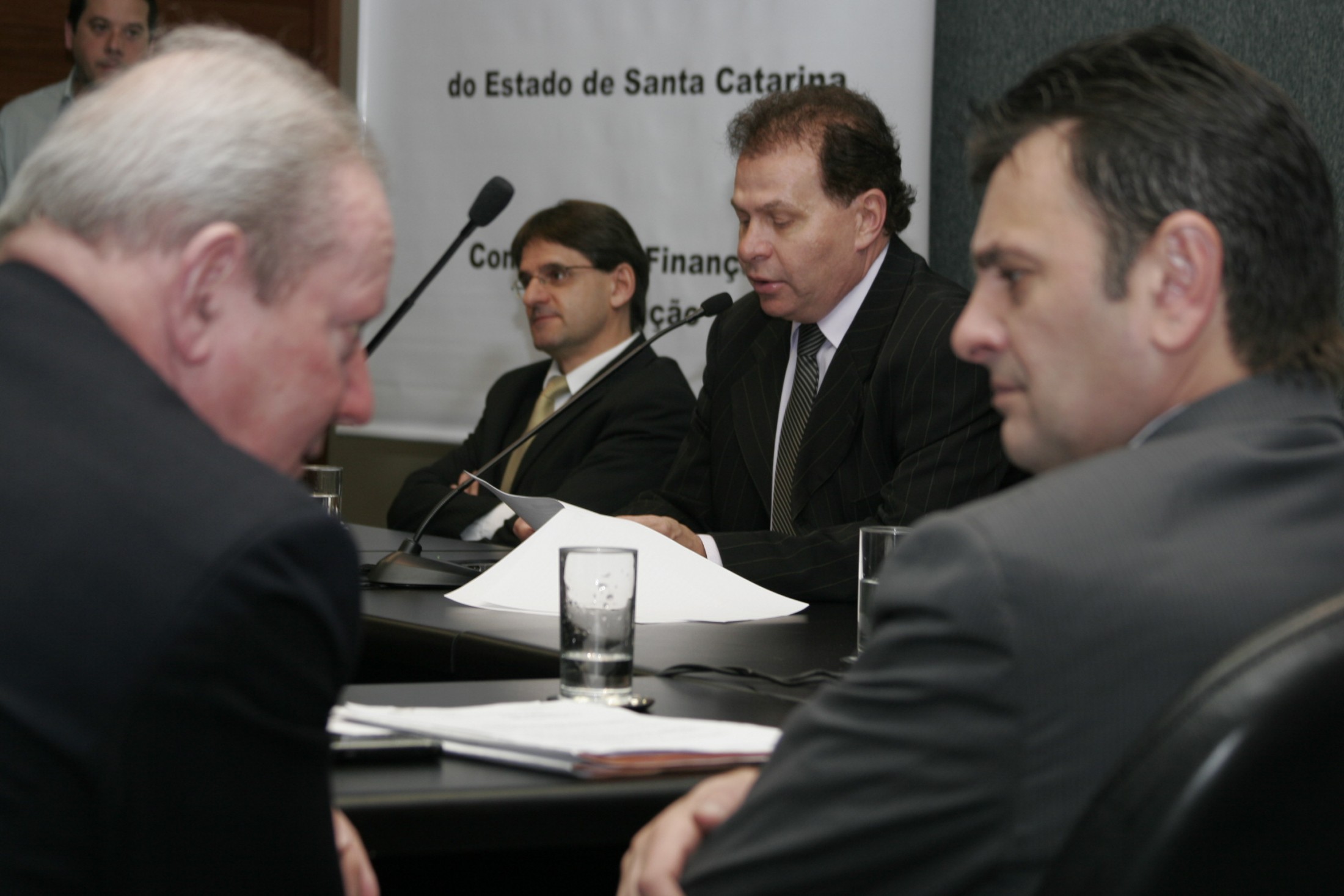 Comissão de Finanças aprova criação da Secretaria de Relações Institucionais