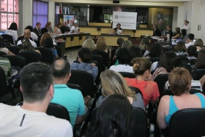 Audiência debate políticas públicas para agilizar processos de adoção em SC