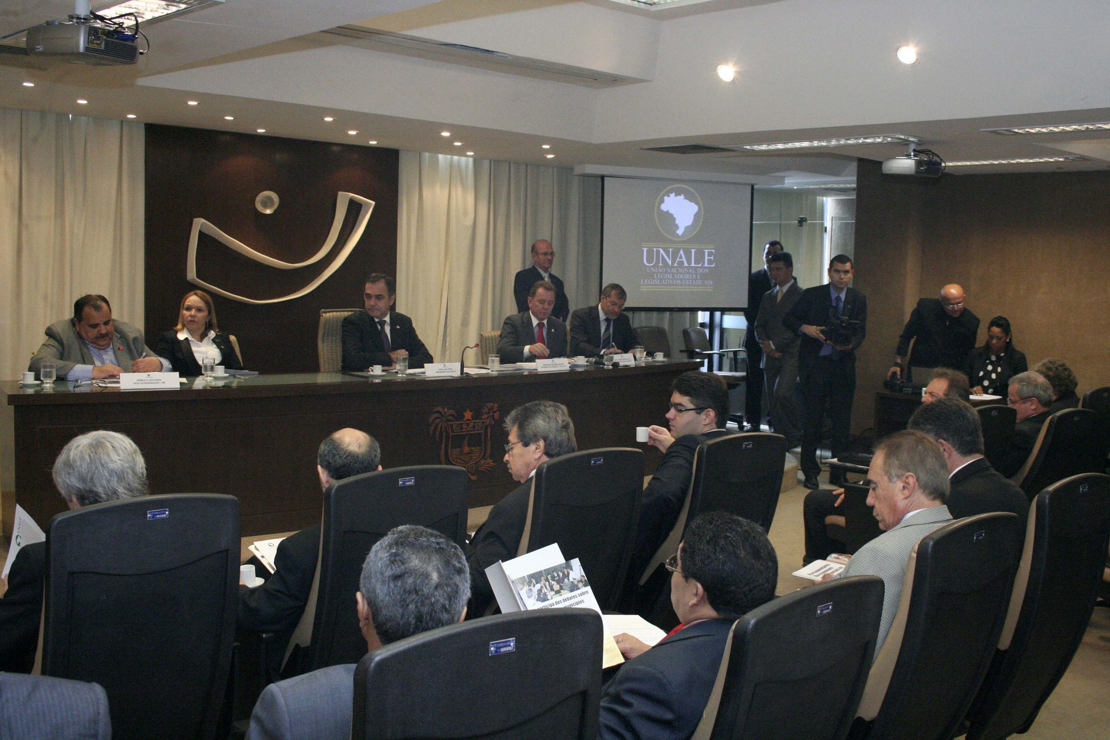Ponticelli participa da reunião da Unale em Natal