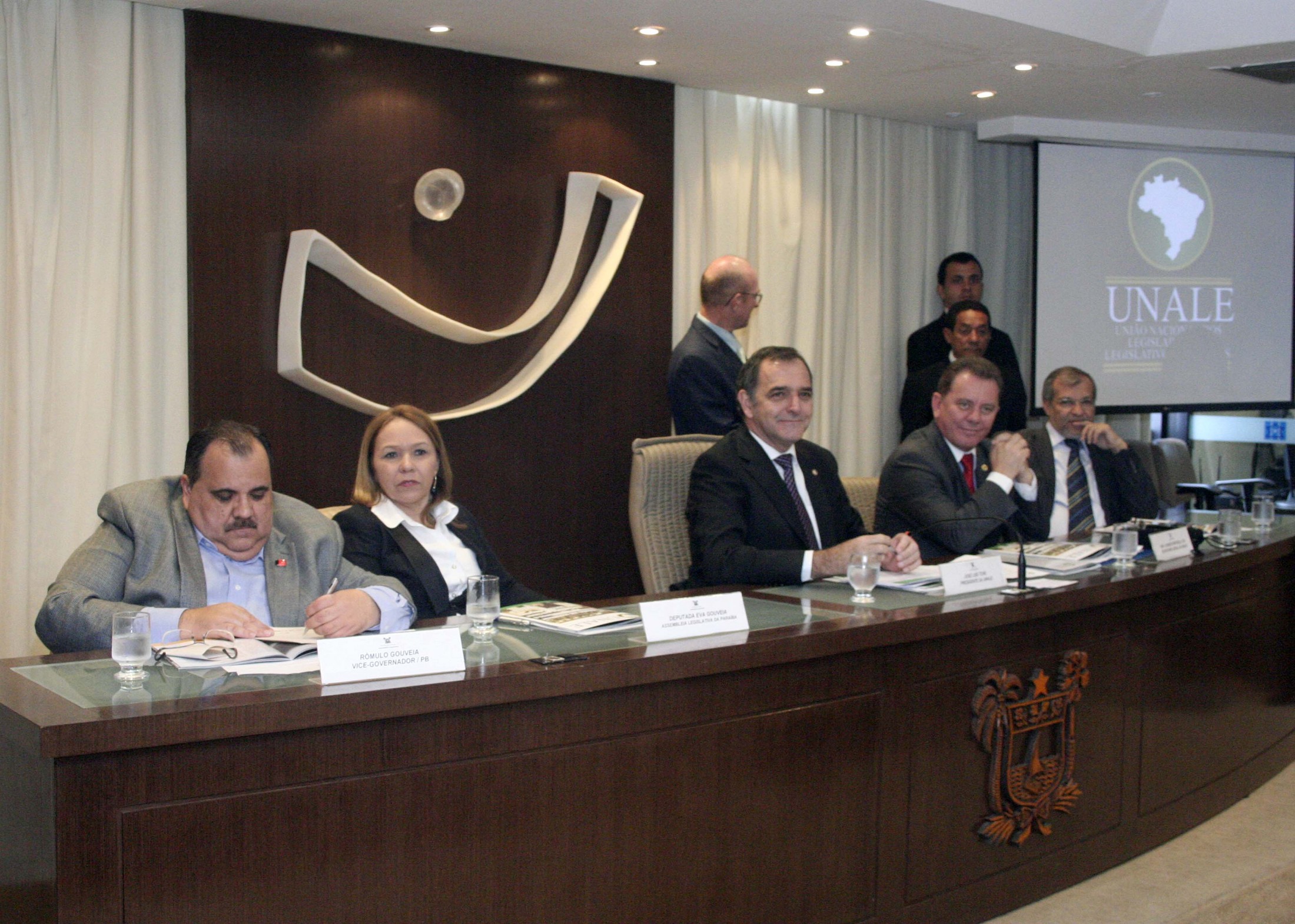 Ponticelli participa da reunião da Unale em Natal