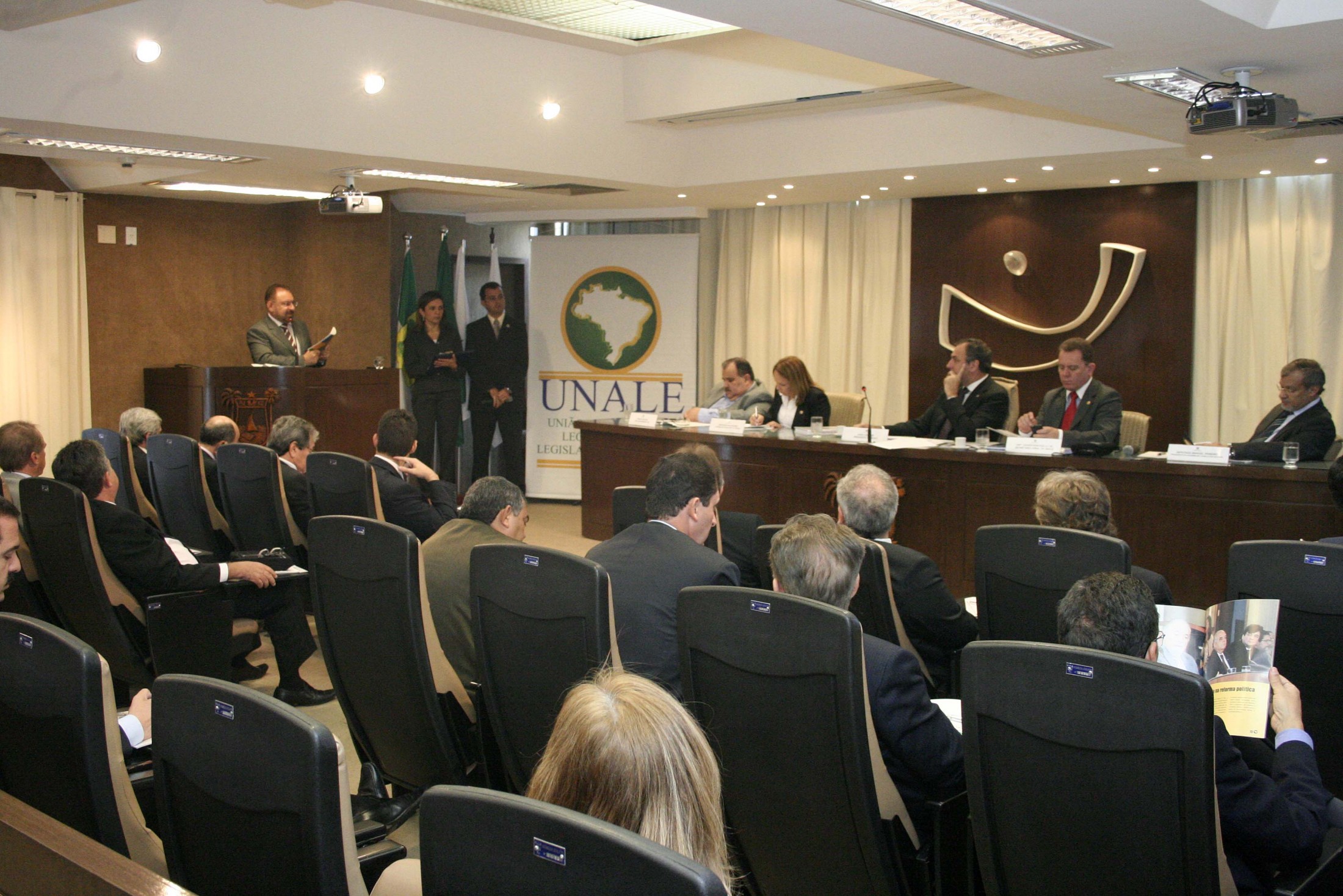 Ponticelli participa da reunião da Unale em Natal