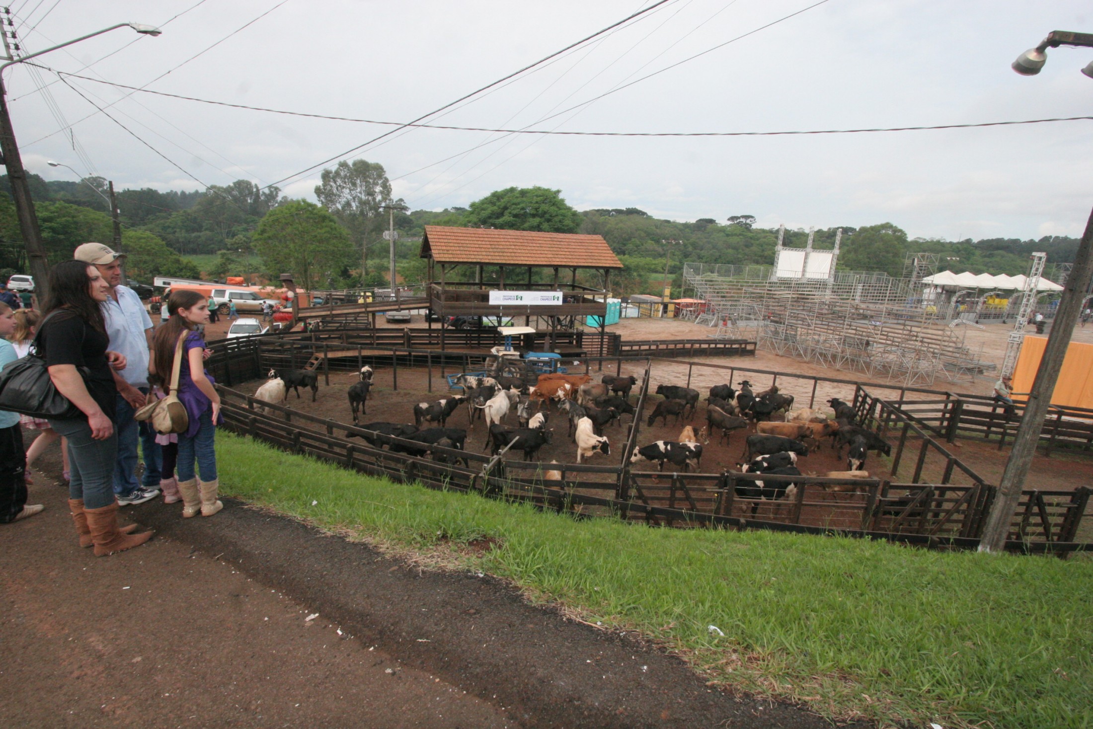 Preparativos para o IV Rodeio Country