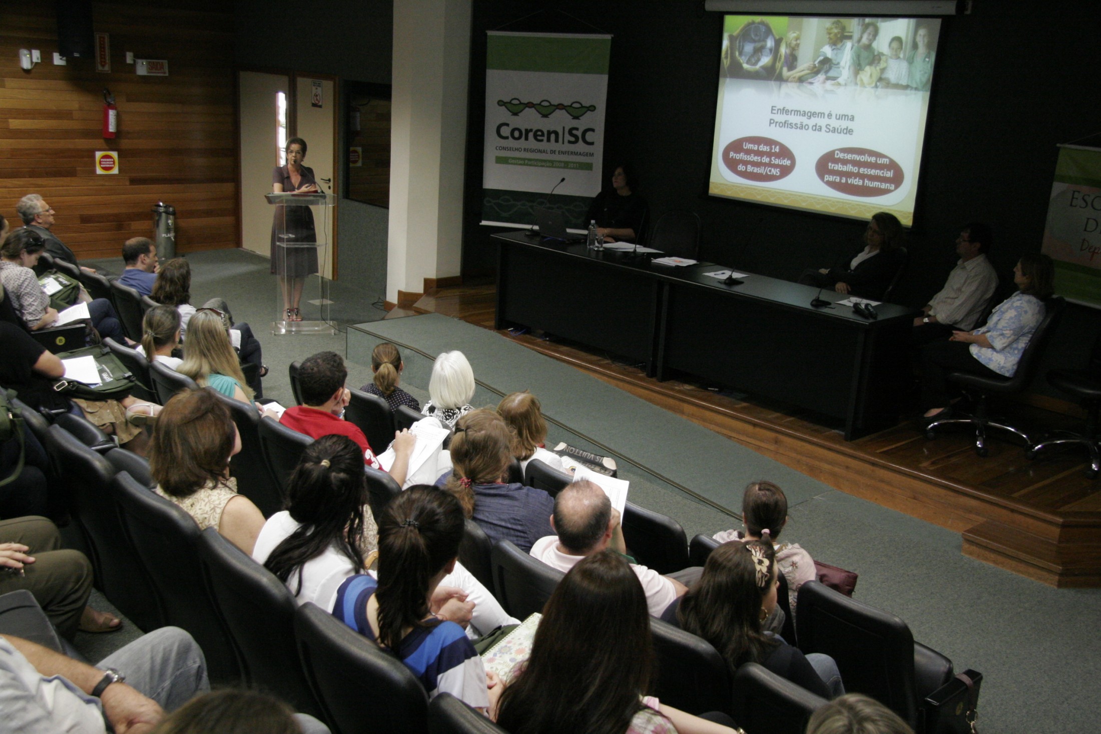 Curso de Formação Política para Liderança em Saúde e Enfermagem - COREN SC