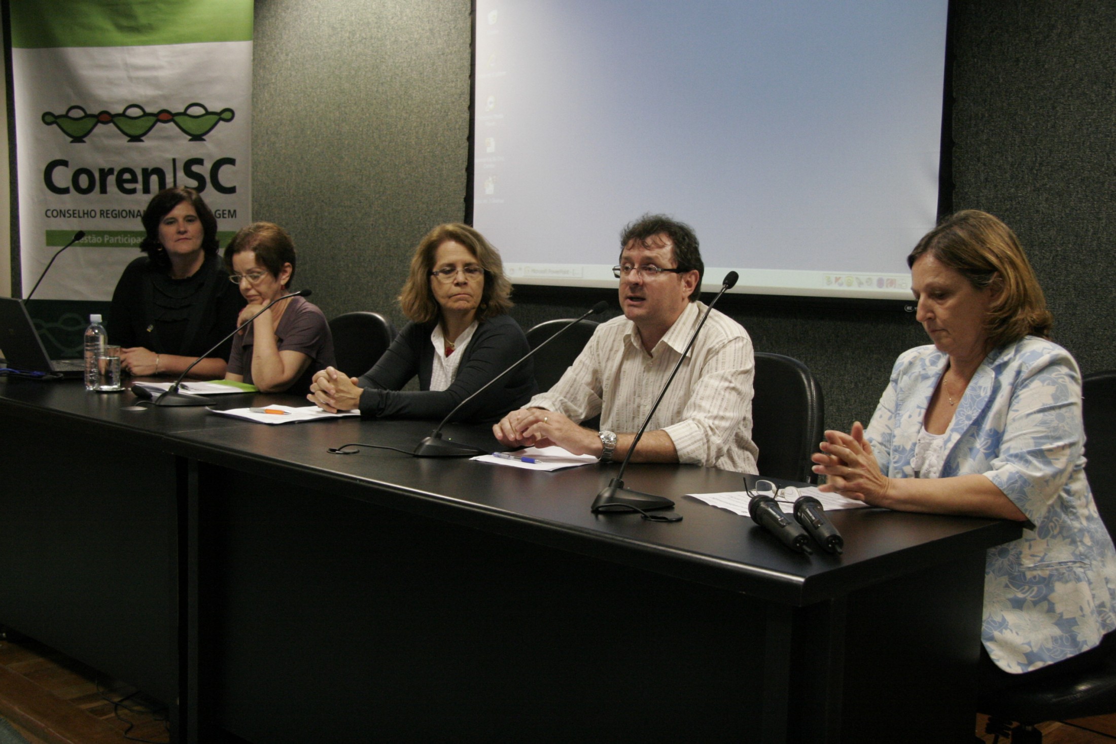 Curso de Formação Política para Liderança em Saúde e Enfermagem - COREN SC