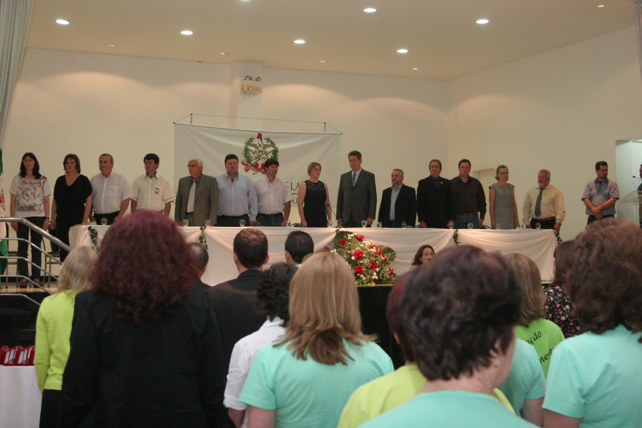Assembleia Legislativa presta homenagem aos professores em Chapecó