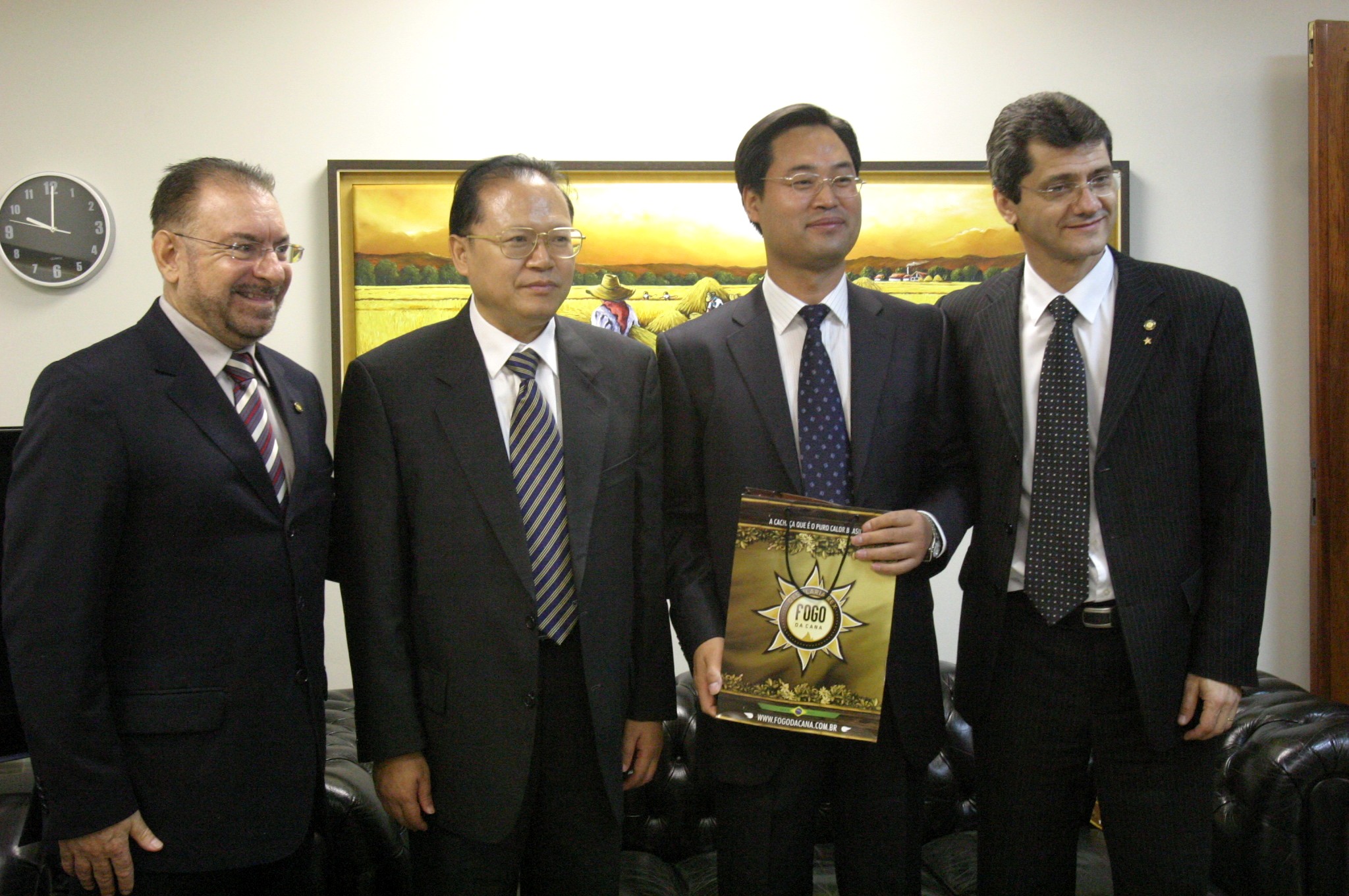 Assinatura de protocolo de cooperação entre o Hospital Universitário Federal de Santa Catarina e o Hospital Popular da Província de Henan