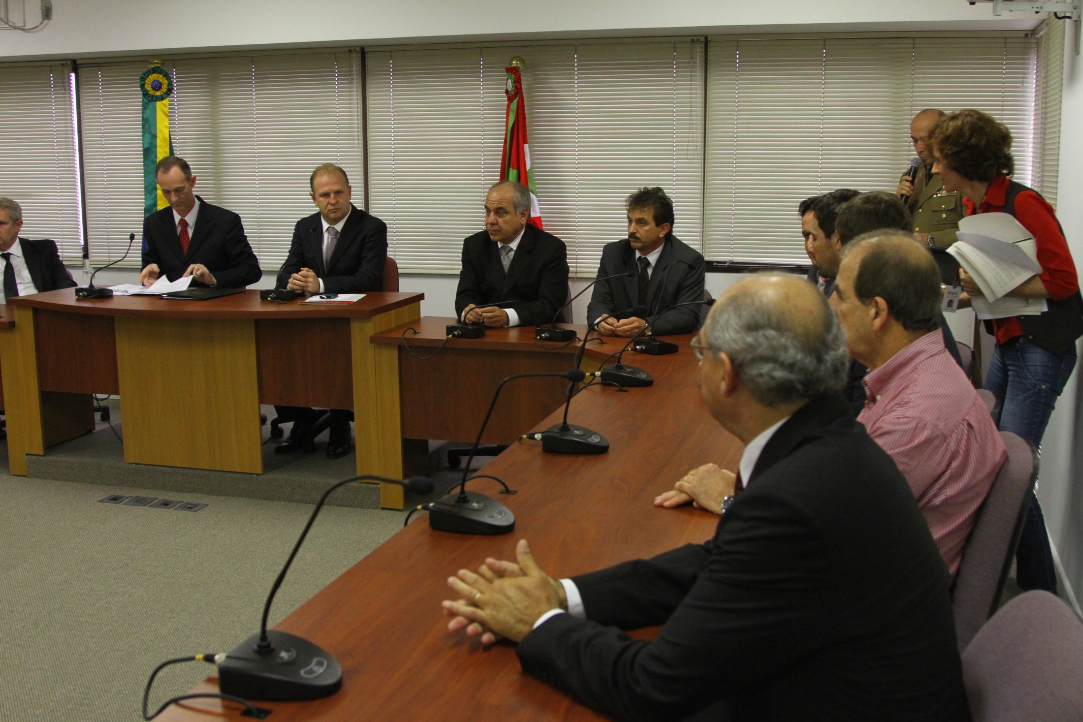 Assinatura do termo de ajuste de conduta no MPSC
