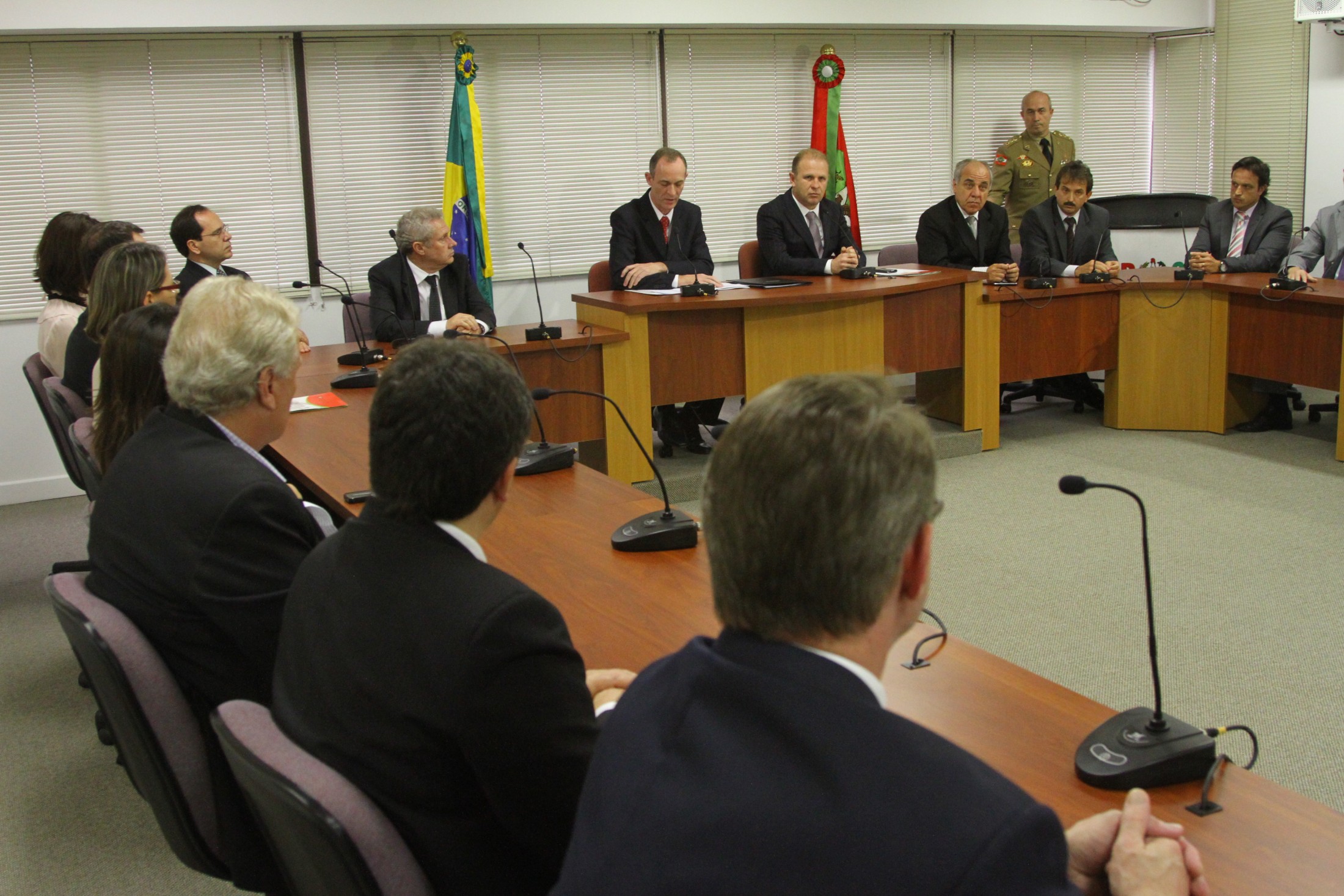 Assinatura do termo de ajuste de conduta no MPSC