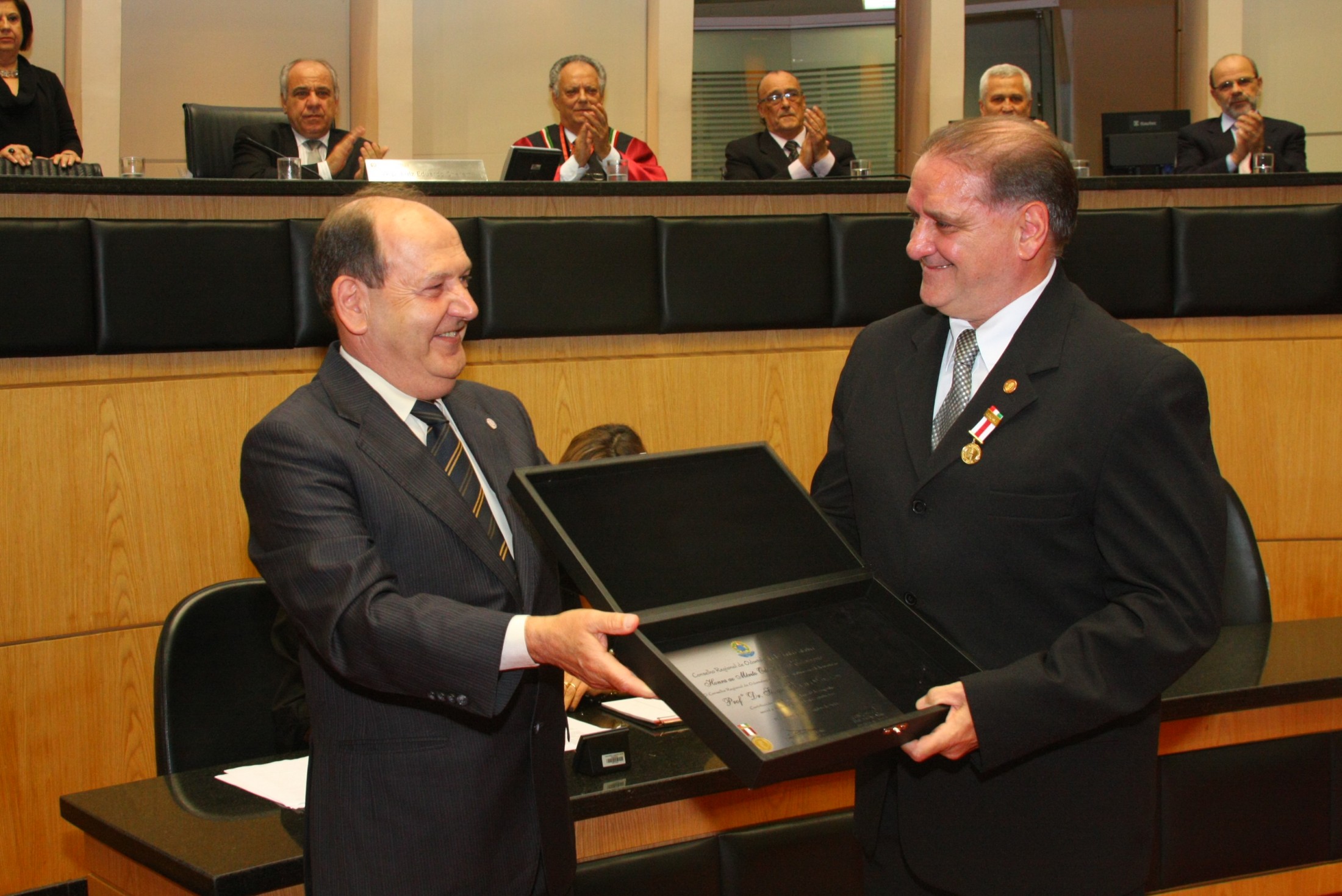 Sessão Especial em homenagem aos Cirurgiões Dentistas