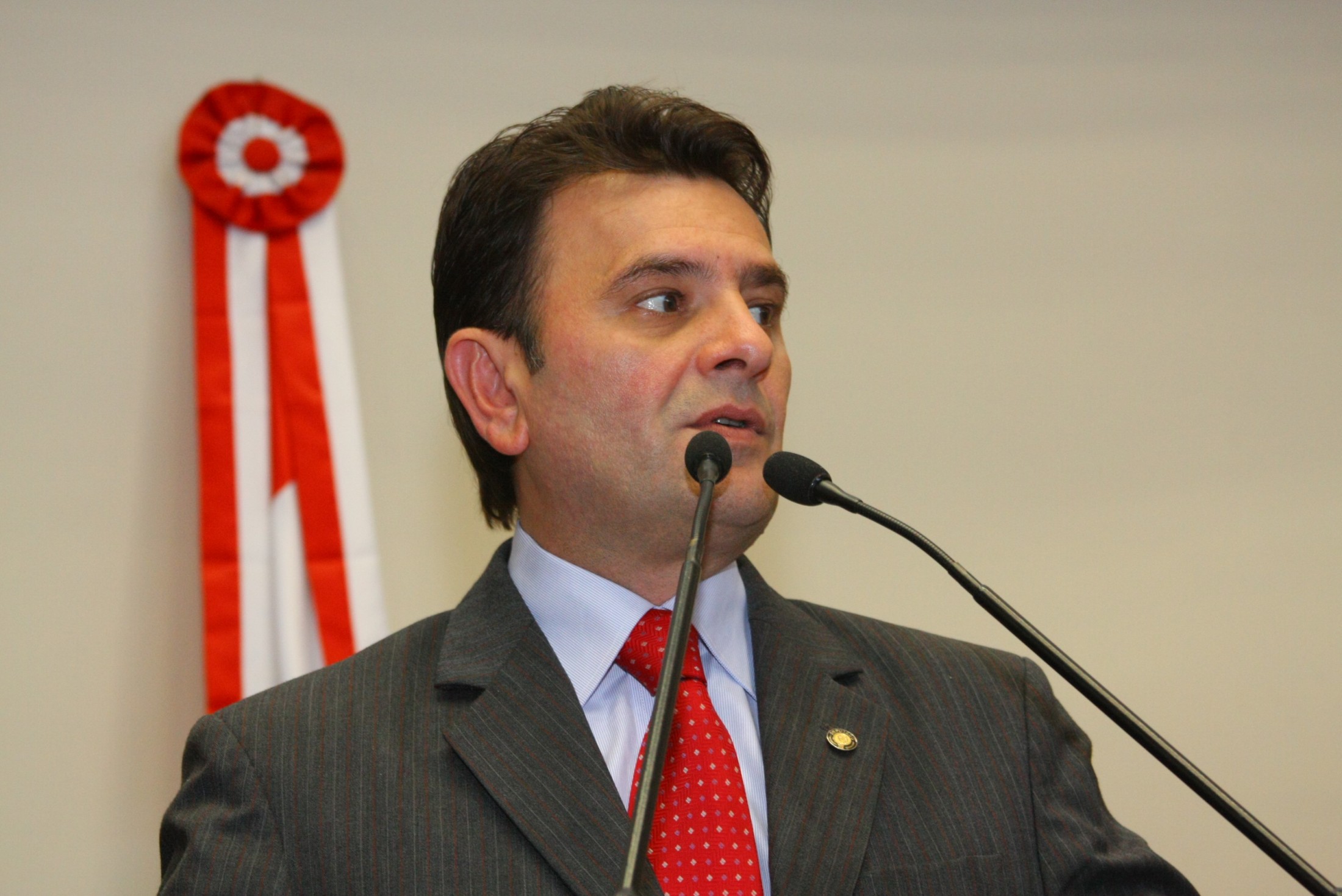 Deputado Elizeu Mattos (PMDB)