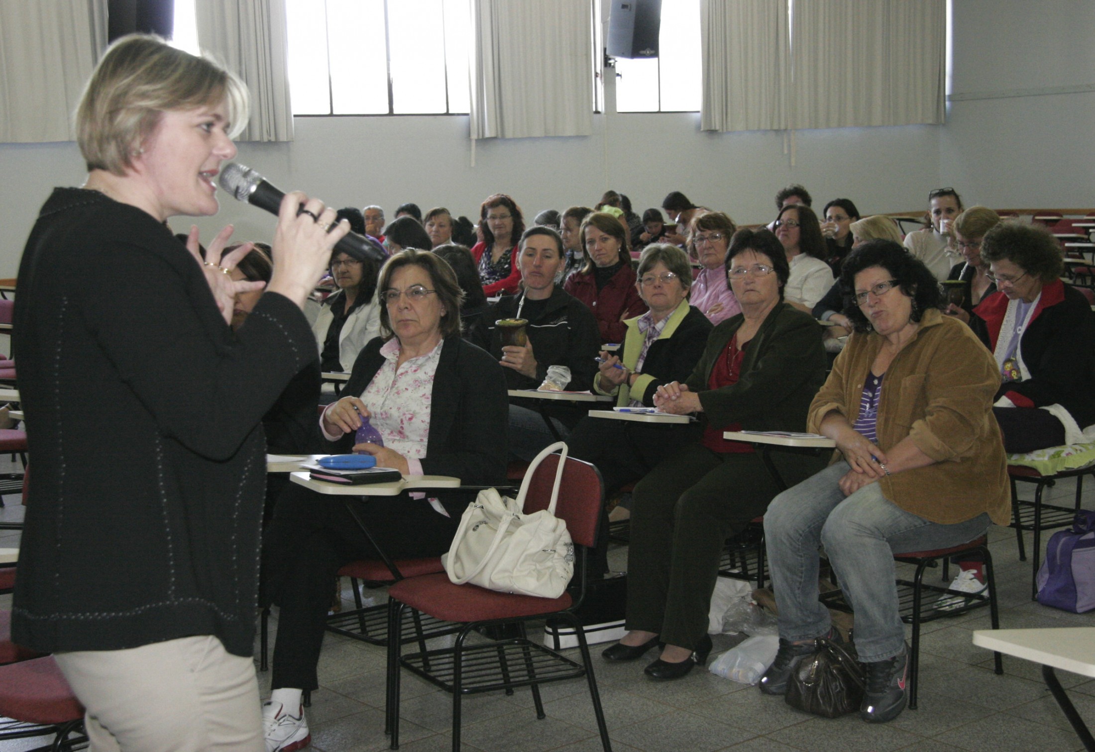 Curso de Formação Política para mulheres - São Miguel do Oeste - Deputada Luciane Carminatti (PT)