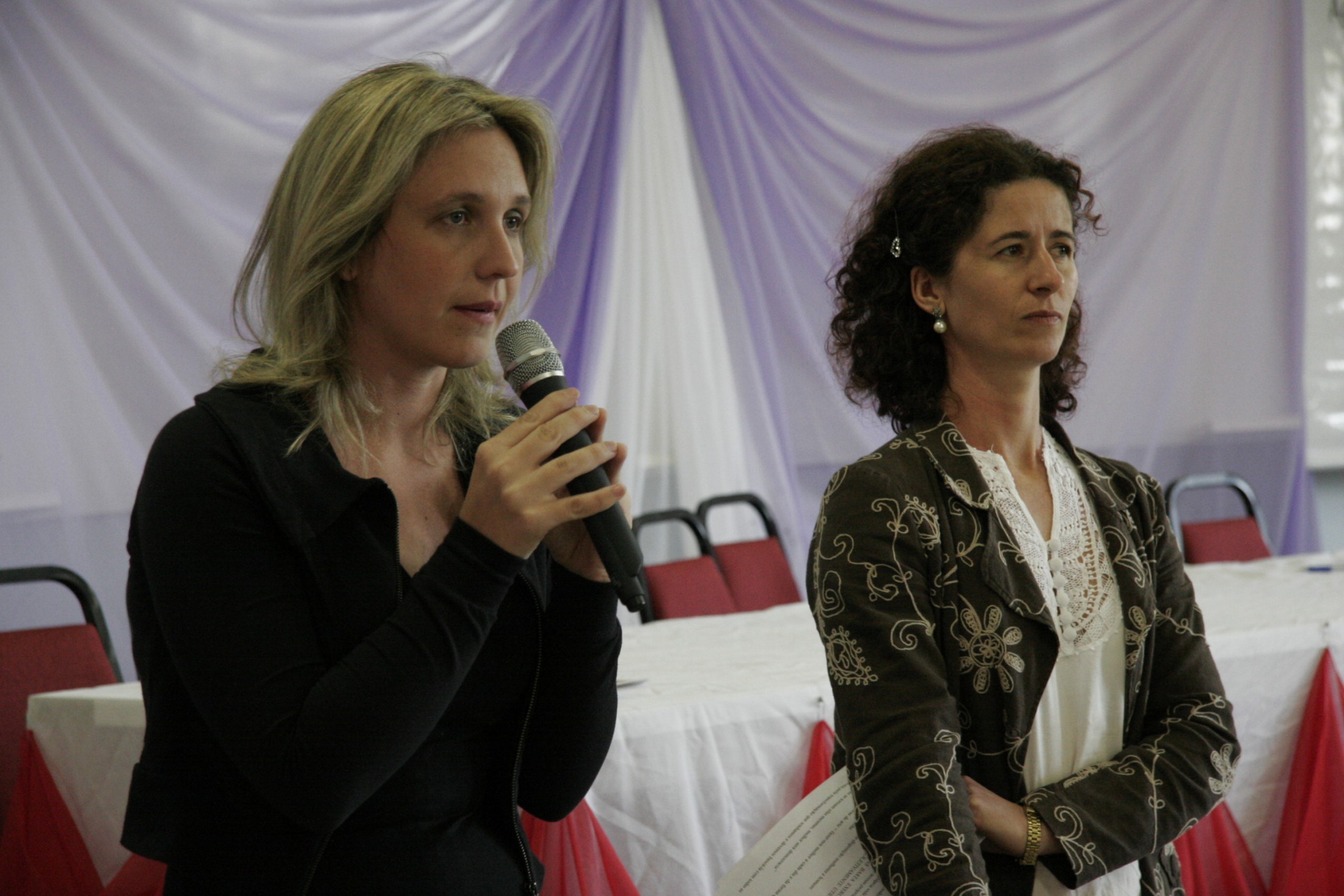 Curso de Formação Política para mulheres - São Miguel do Oeste - Palestrantes Claudete Junges e Joice Graciele Nielson
