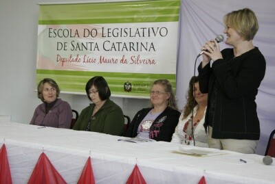 Mulheres de São Miguel do Oeste debatem participaçao política
