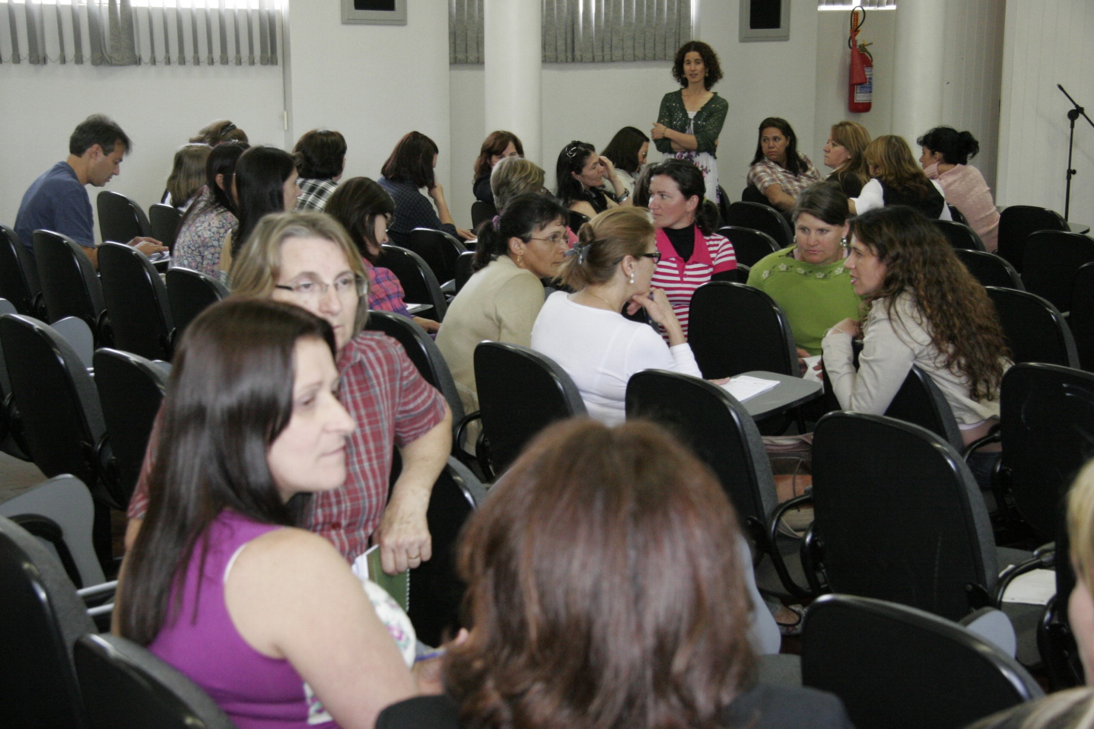 Mulheres de Chapecó e região participam de curso