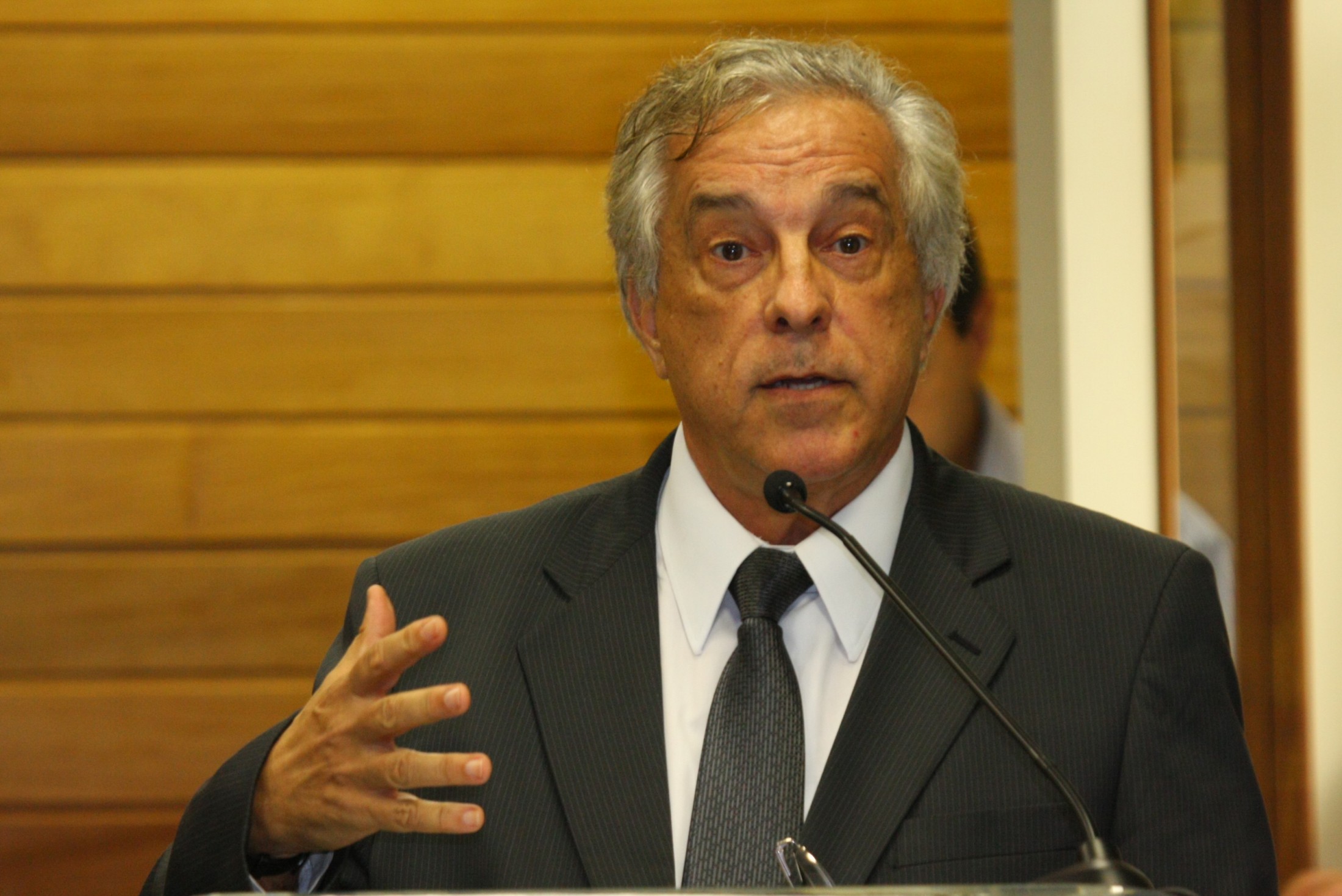 Carlos Alberto Araujo Gomes