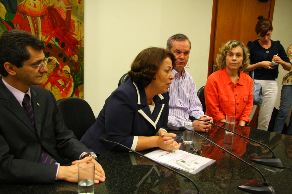Entrevista coletiva - Ministra das Relações Institucionais Ideli Salvatti