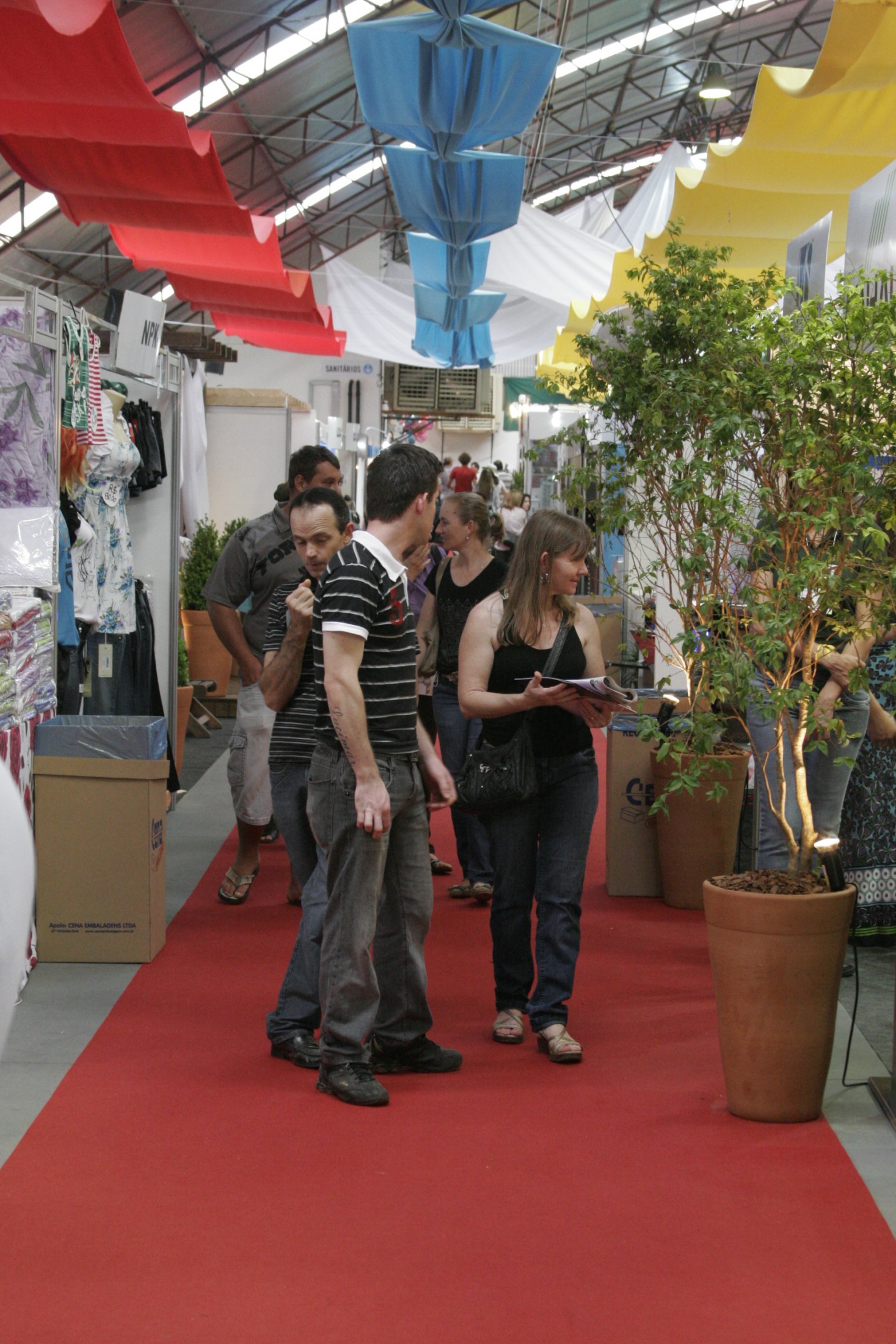 Público visita pavilhões da EFACIP 2011