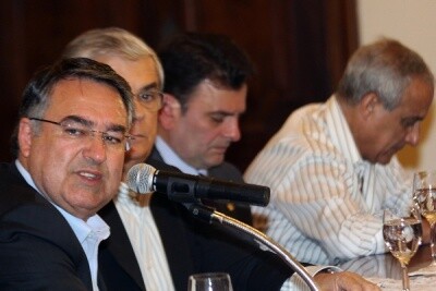 Governo anuncia nova política salarial para os servidores