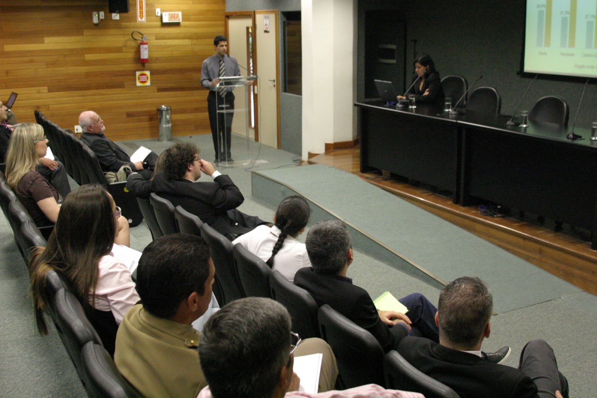 Colóquio debate pesquisa nacional sobre opinião dos profissionais de Segurança Pública