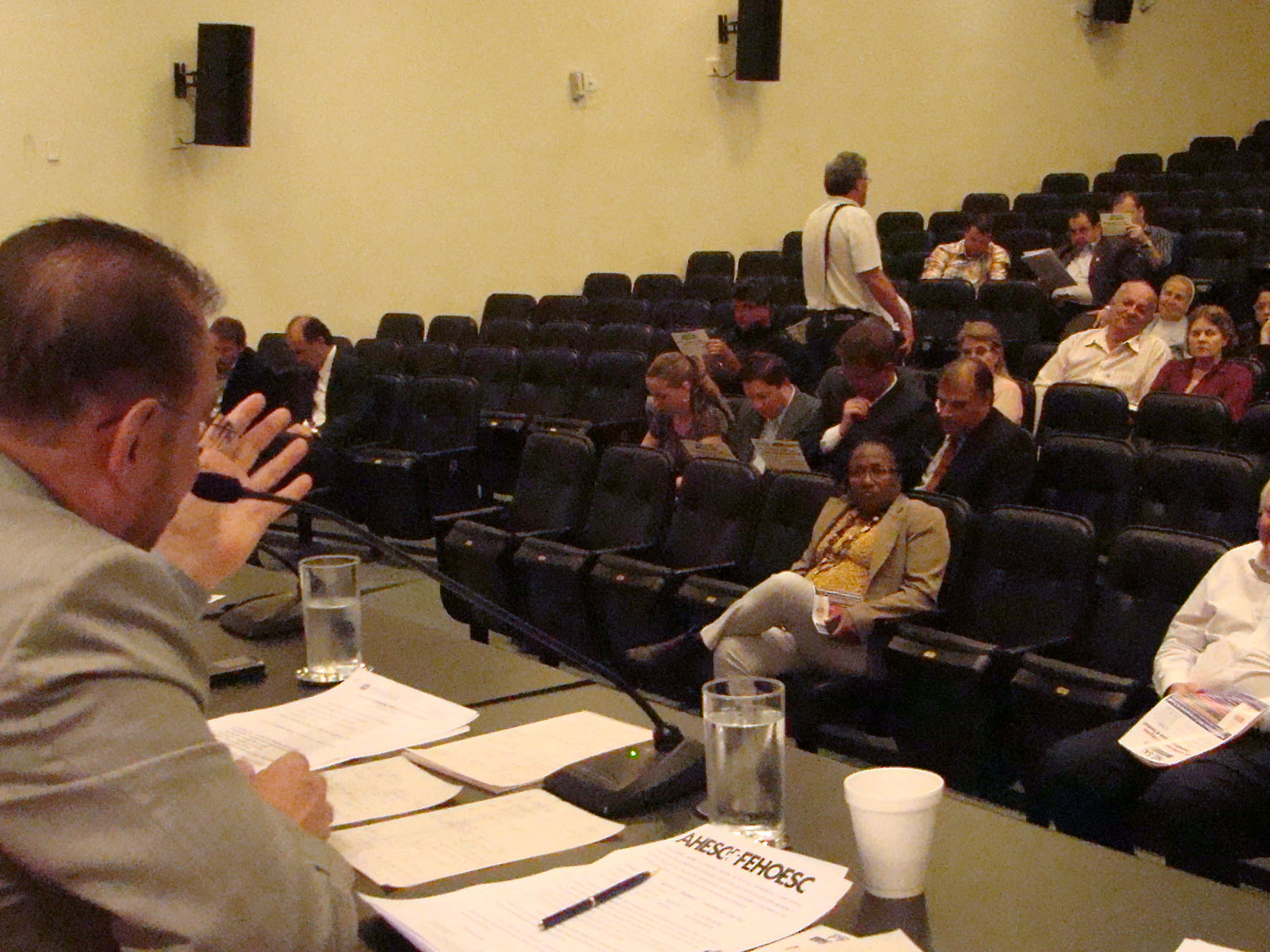 Deputado Volnei Morastoni discute a área da saúde no Fórum Parlamentar Catarinense