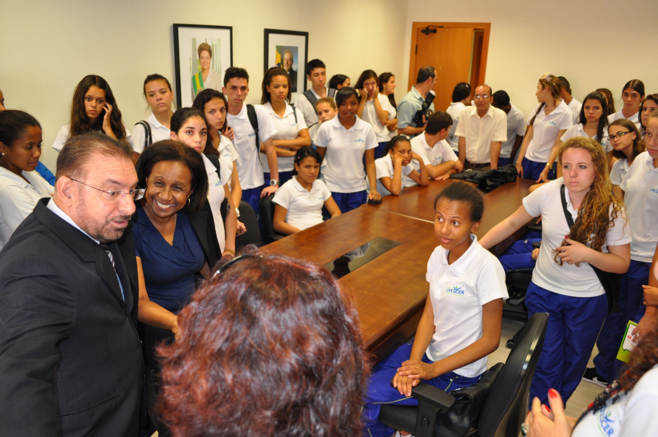 Jovens do Projeto Crescer pedem apoio do Deputado Morastoni para garantir empregabilidade