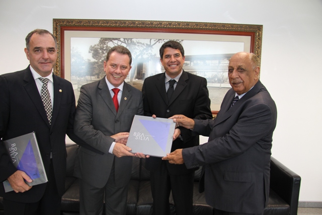 Ponticelli participa de reunião da UNALE que discute pacto federativo