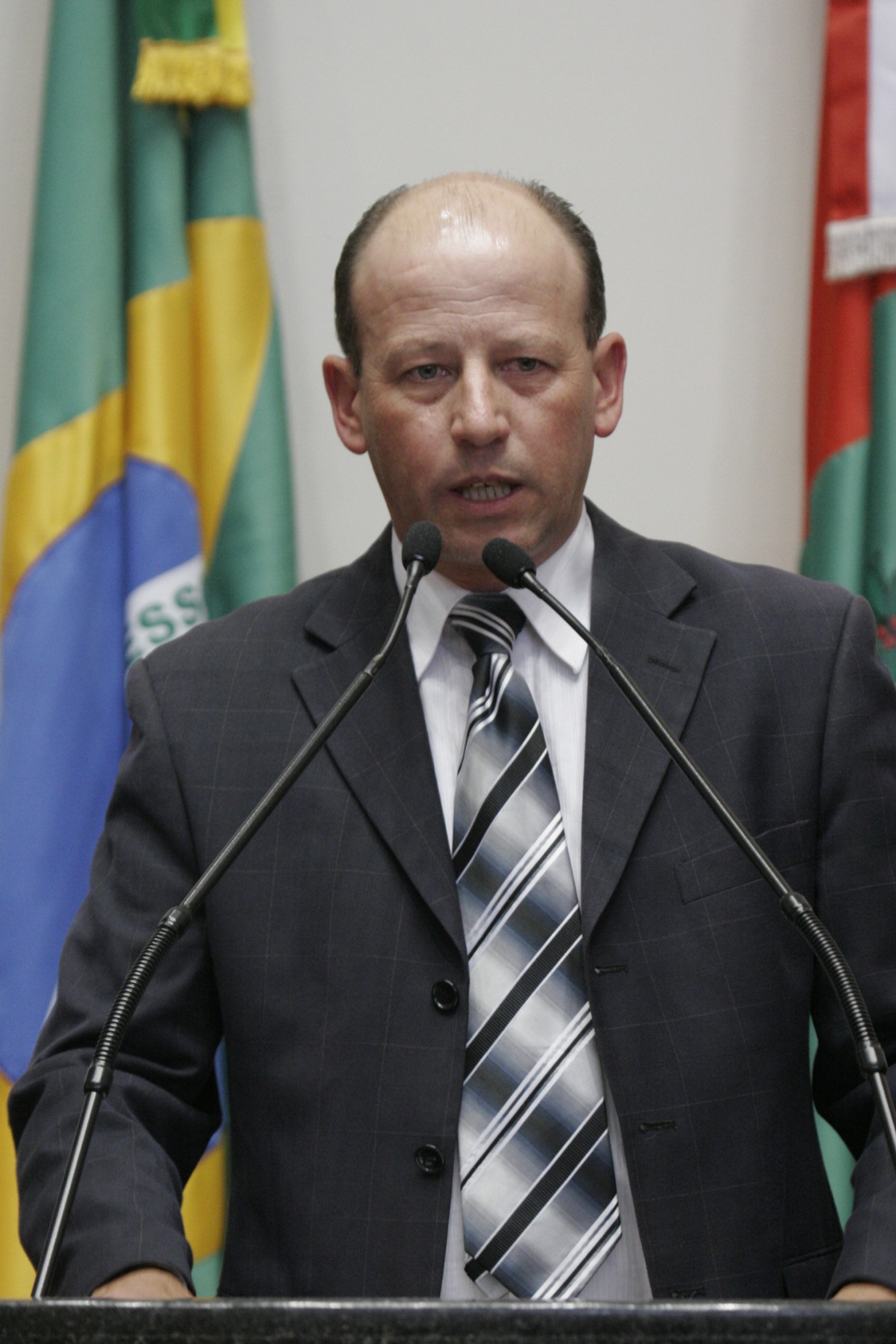 Plenário Osni Régis – Antonio Coelho Lopes Jr.
