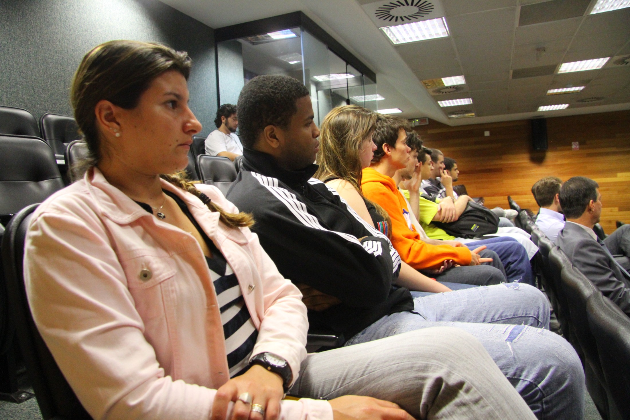 Reunião com os tecnólogos a fim de homenageá-los pela passagem do 