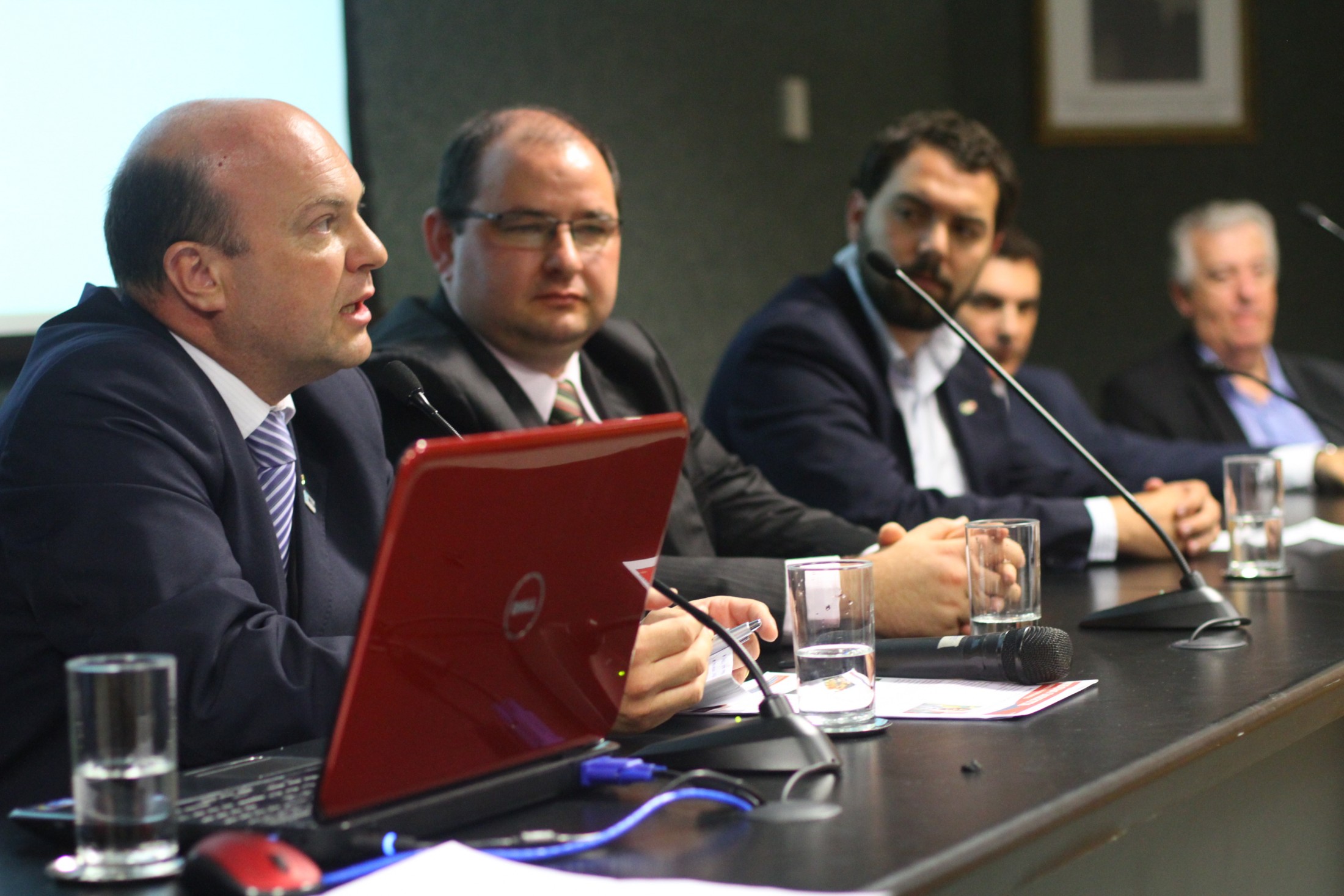 Reunião com os tecnólogos a fim de homenageá-los pela passagem do 