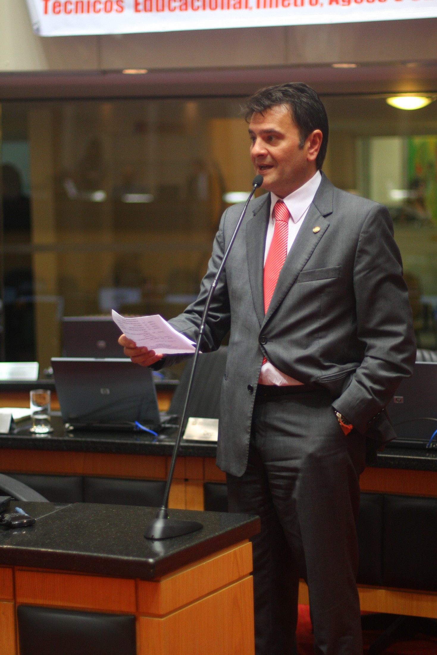 Deputado Elizeu Mattos (PMDB)