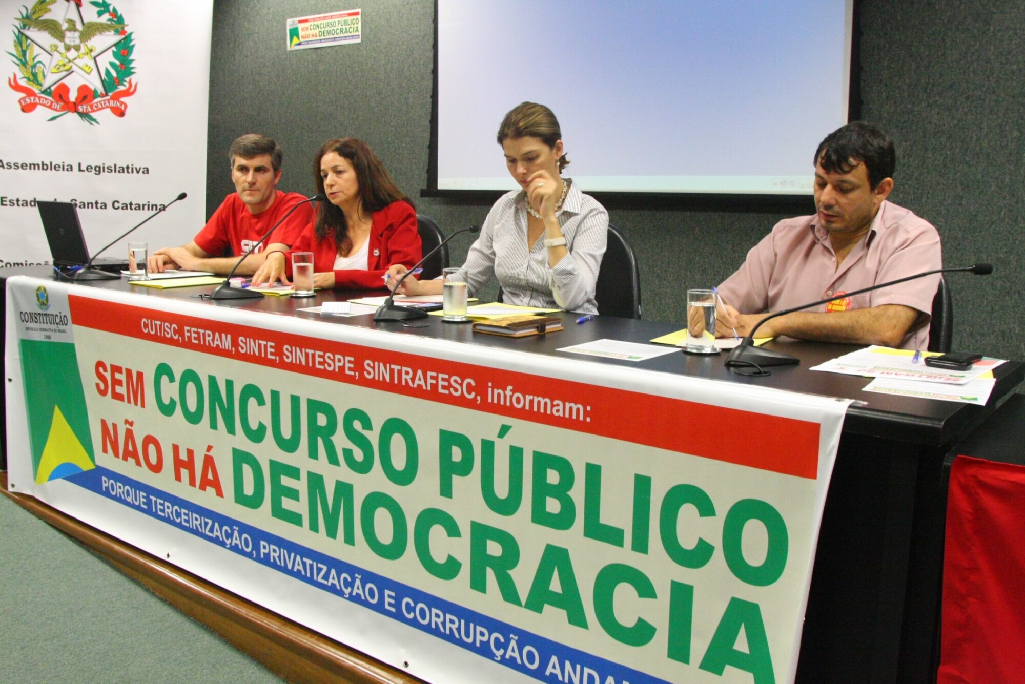 Legislativo debate concurso público em Santa Catarina